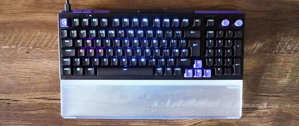 הפכתי להתעסק במקלדת עם ה-Logitech G G512 X, וזה שדרג ברצינות את ביצועי המשחקים שלי מאת Jason England פורסם ב-28 באפריל 26 מומלץ ה-Logitech G G512 X היא מקלדת גיימינג אנלוגית הניתנת להתאמה אישית עבור כולנו עם תחושת לחיצת מקשים נהדרת מישוש ועיצוב נועז ותוסס.