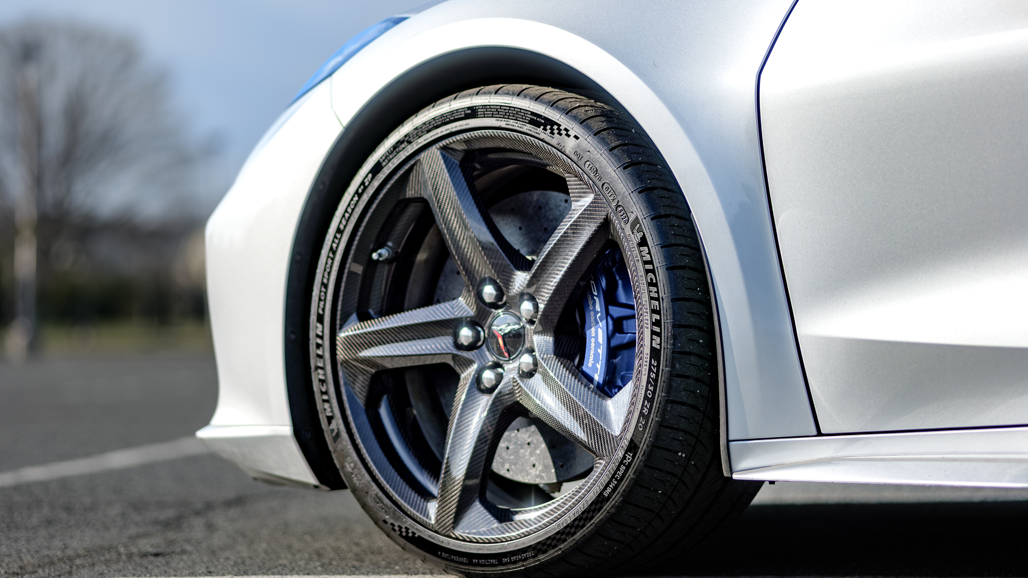 סקירת שברולט קורבט E-Ray 2026.