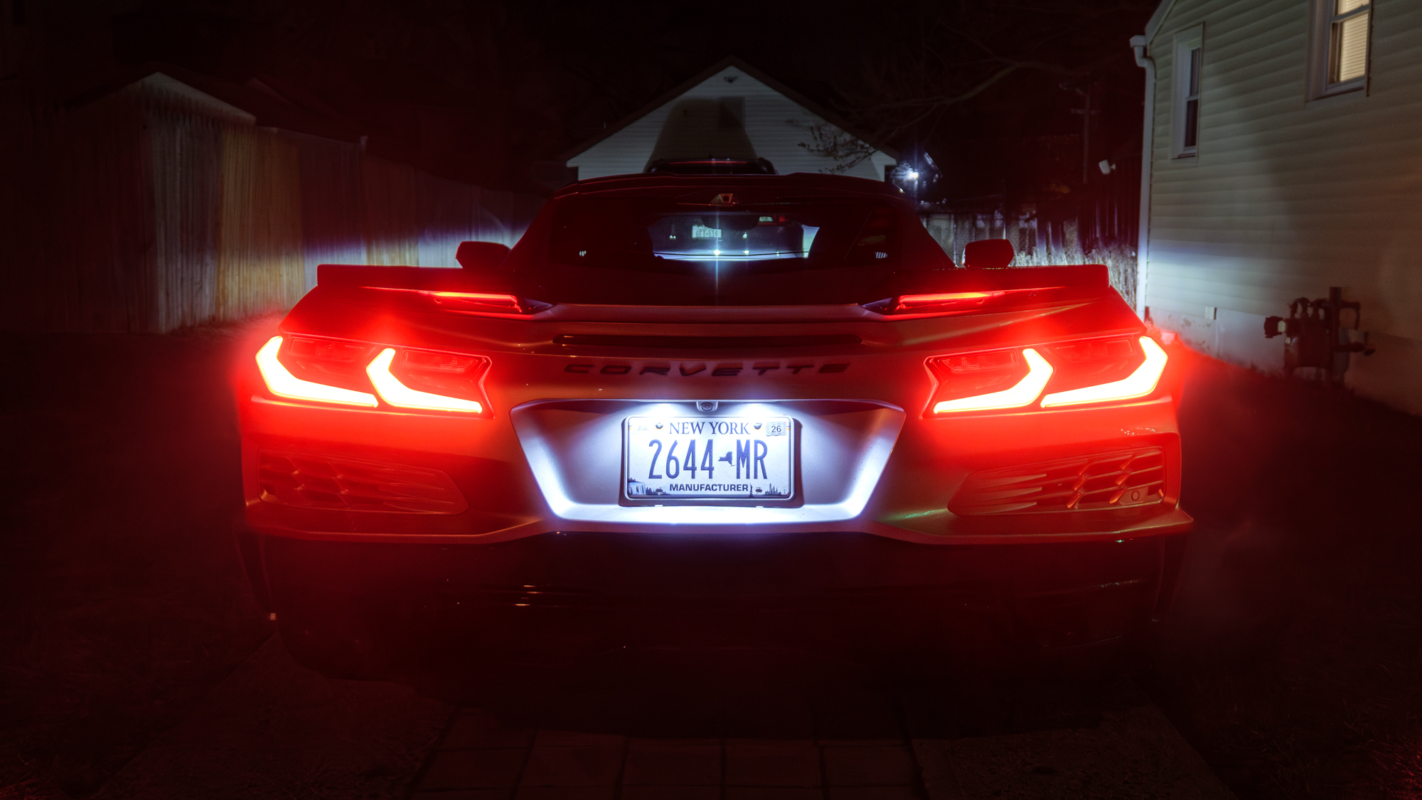 סקירת שברולט קורבט E-Ray 2026.