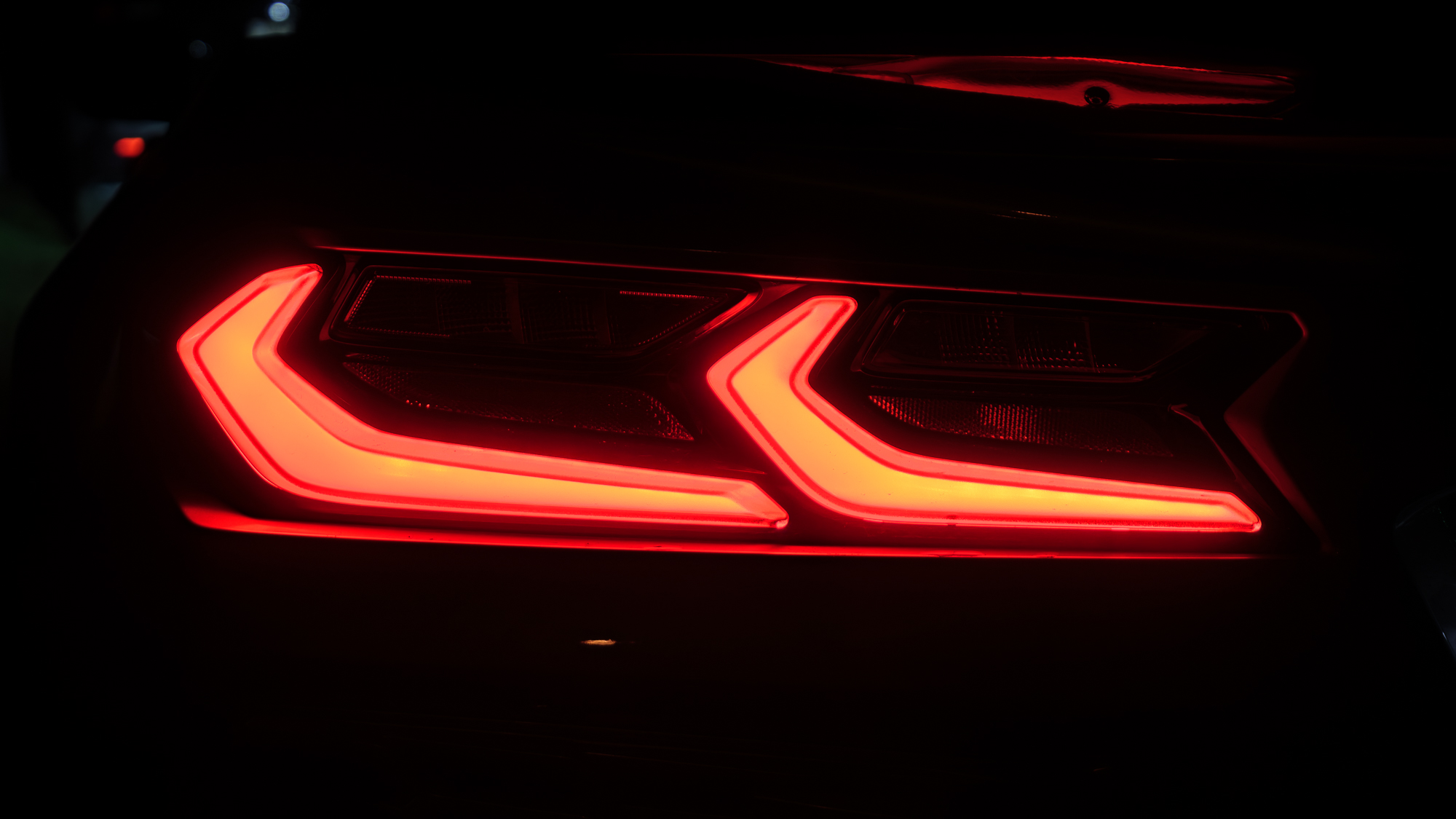 סקירת שברולט קורבט E-Ray 2026.