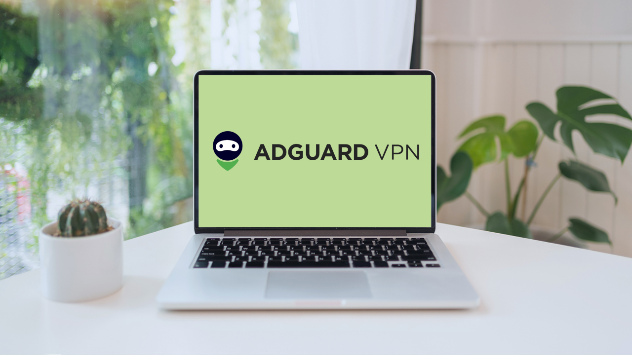 AdGuard VPN על מסך מחשב