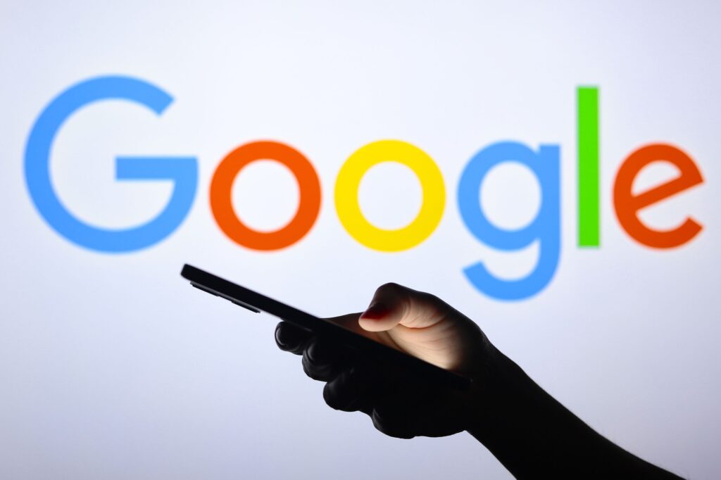 תפסיק לתת ל-Google לעקוב אחר כל צעד שלך - איך לנקות את היסטוריית החיפושים שלך ב-2026