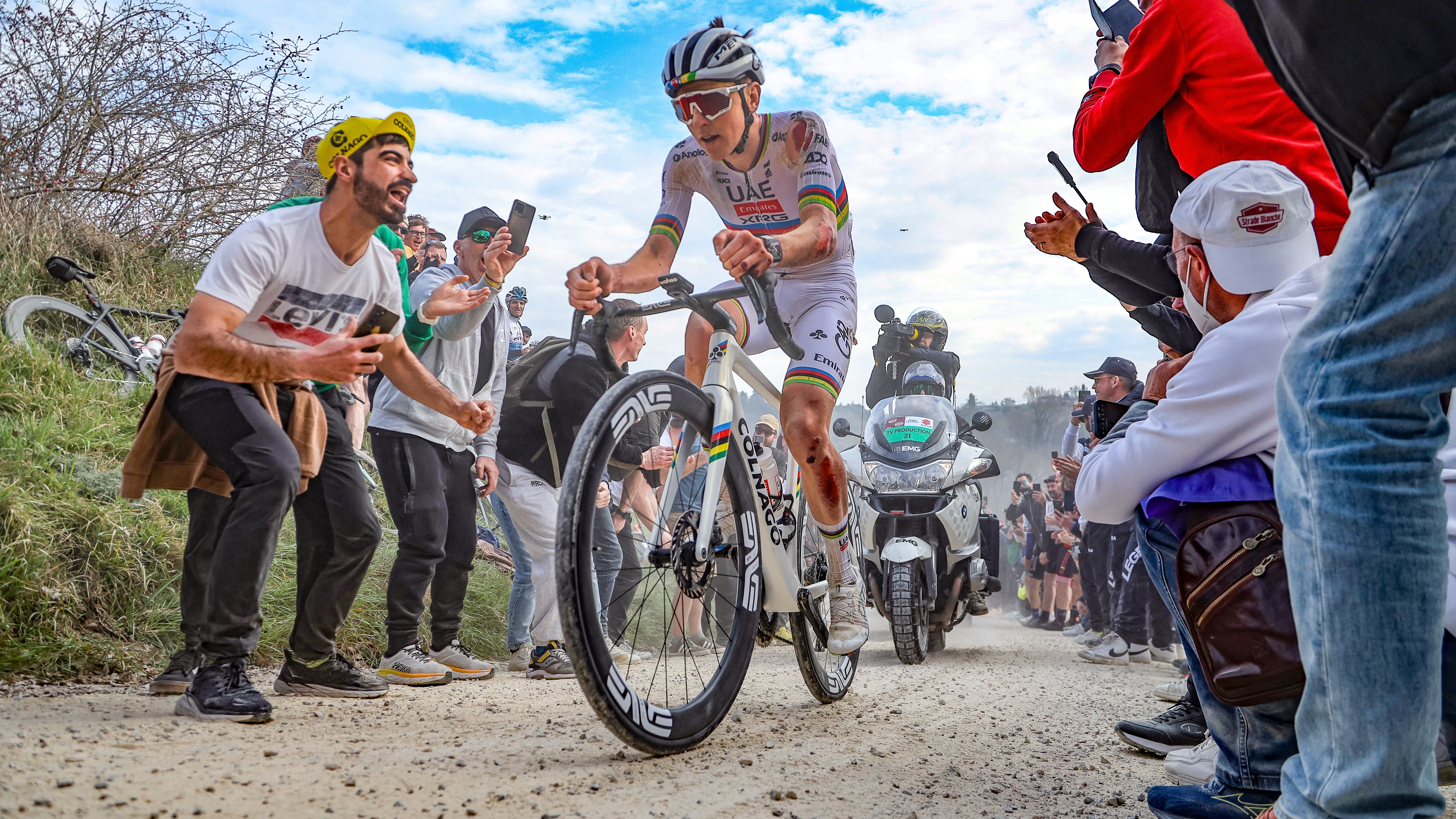 Tadej Pogacar ב-Strade Bianche 2025