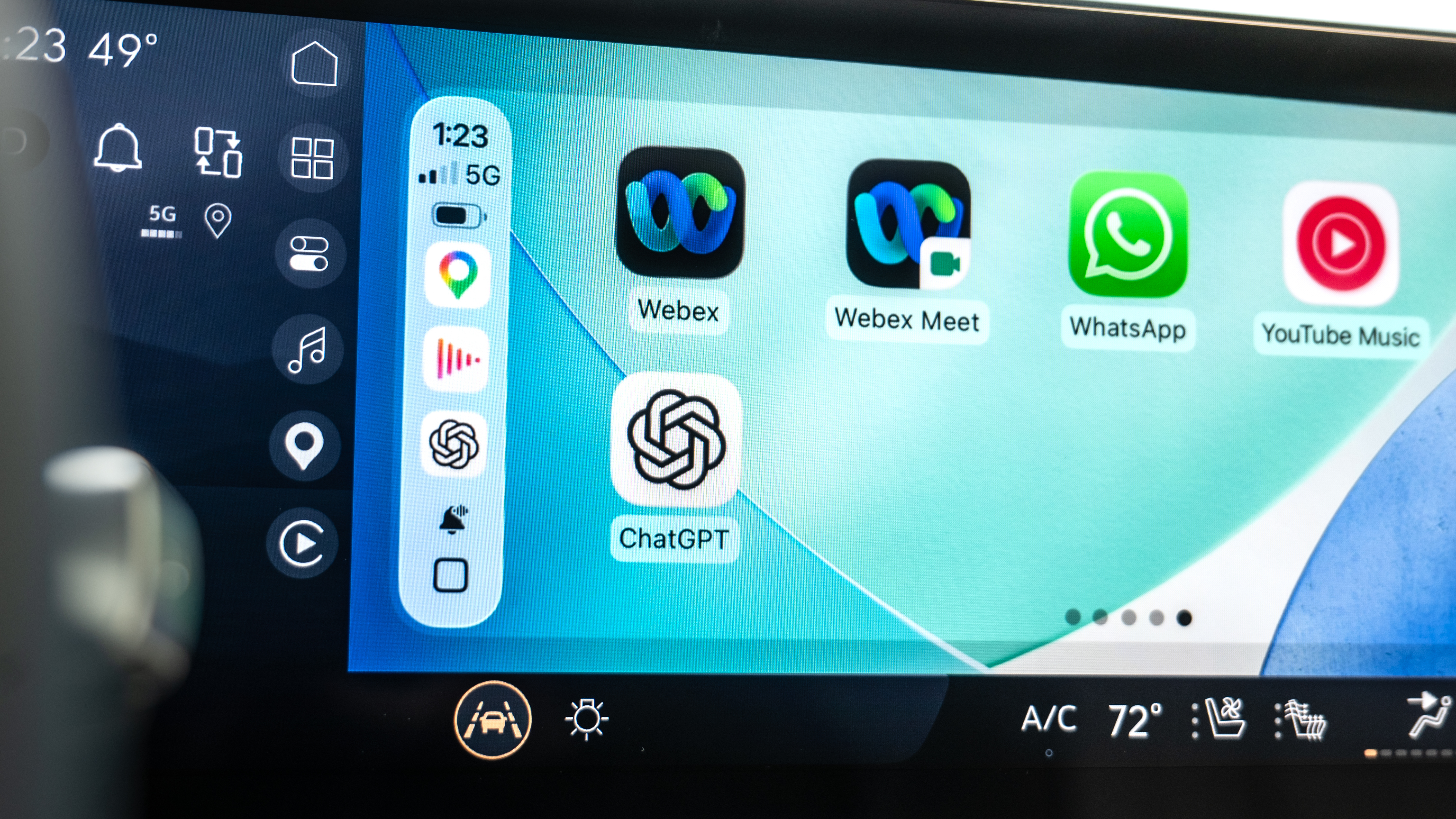 CarPlay ב-iOS 26.5 בטא 1 מוצג על מסך.