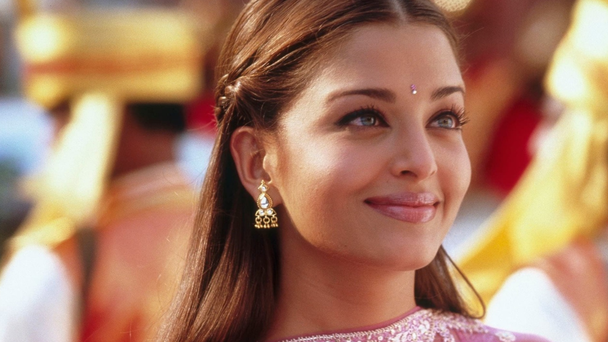 Aishwarya Rai ב-Bride &amp; לִפְגוֹעַ