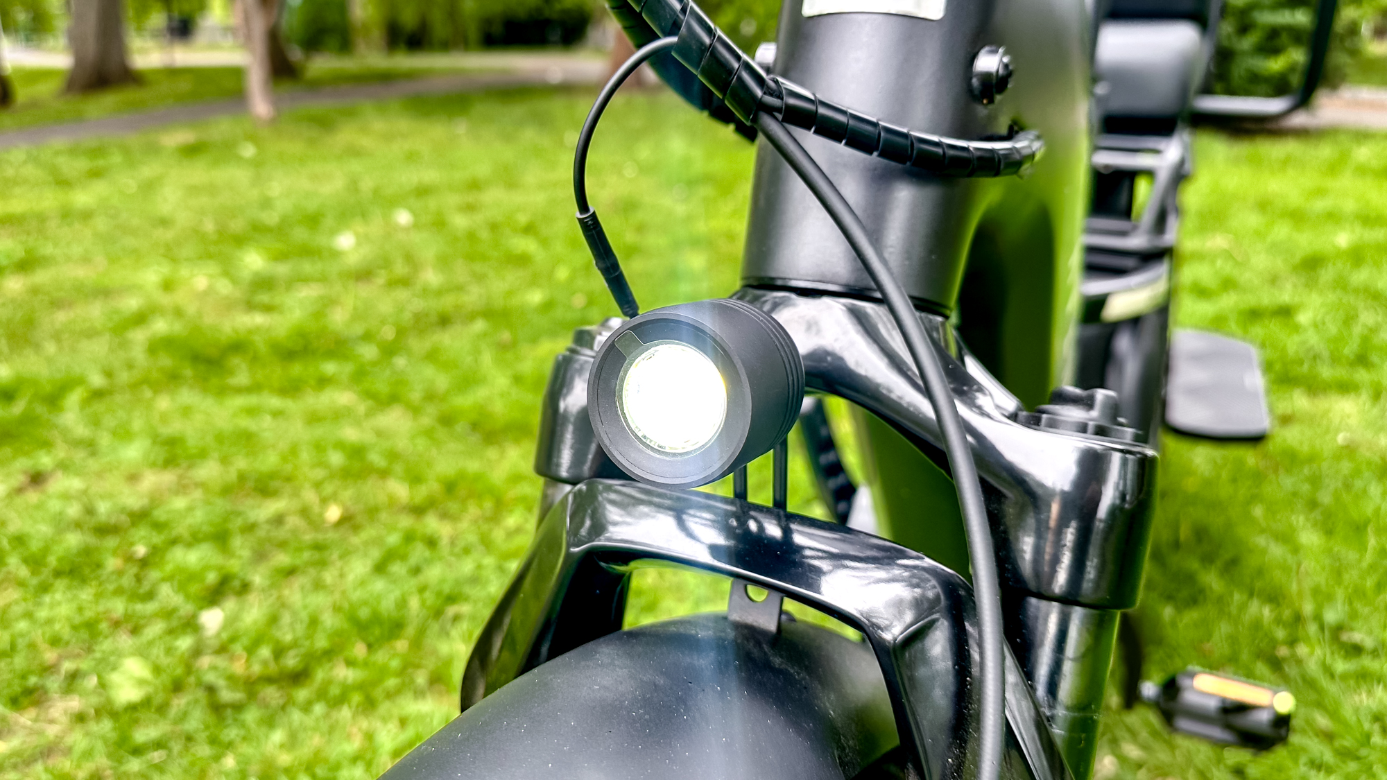 פנס Aventon Abound LR