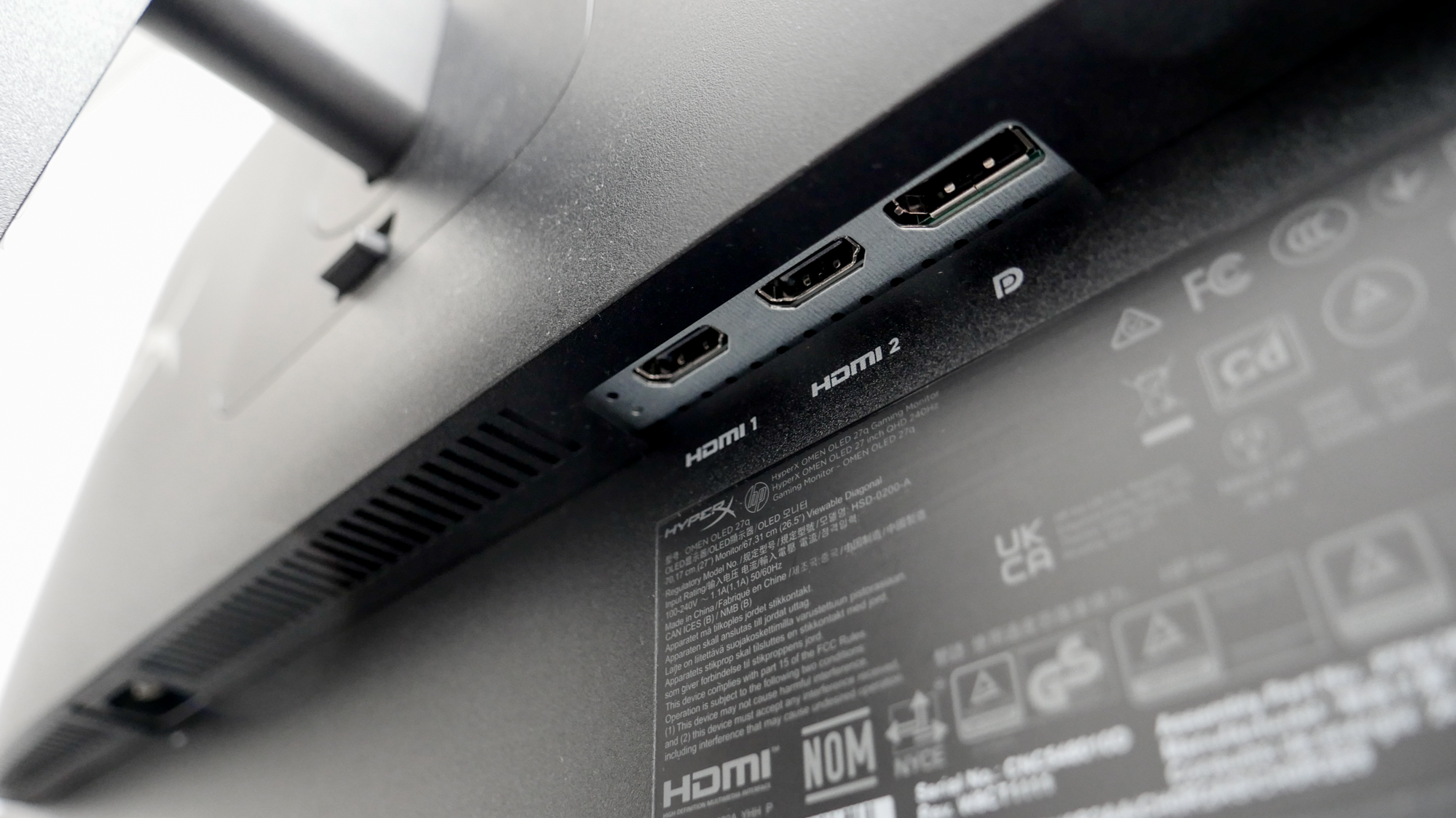 יציאות HyperX Omen OLED 27q