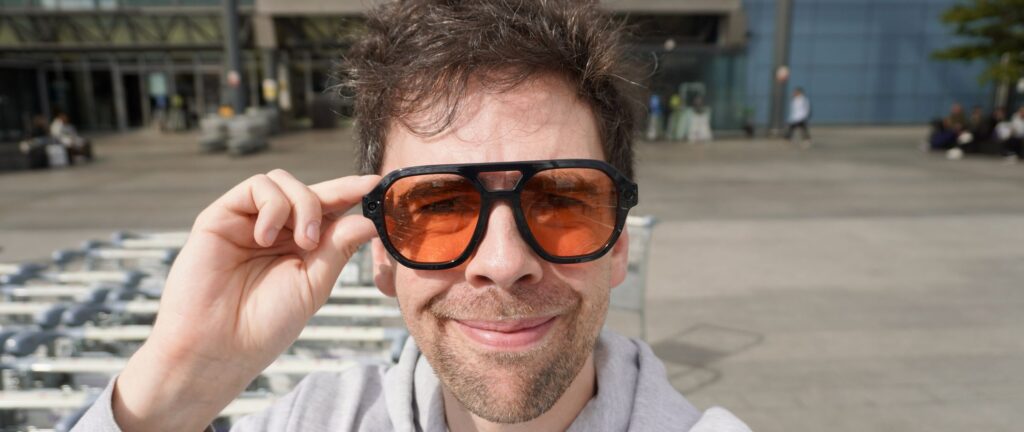 החלפתי את ה-Ray-Ban Metas שלי ל-L'Atitude 52°N למשך חודש, ולמרות שיש תכונות מגניבות למגלי ארצות, זו לא תחרות מאת ג'ייסון אנגליה פורסם ב-19 במאי 26 The L'Atitude 52°Ns הם קבוצה מסוגננת של מתחרים של Ray-Ban Meta עם טוויסט לנסיעות אבל העיצוב לא יהיה יקר יותר לכולם ולפנים.