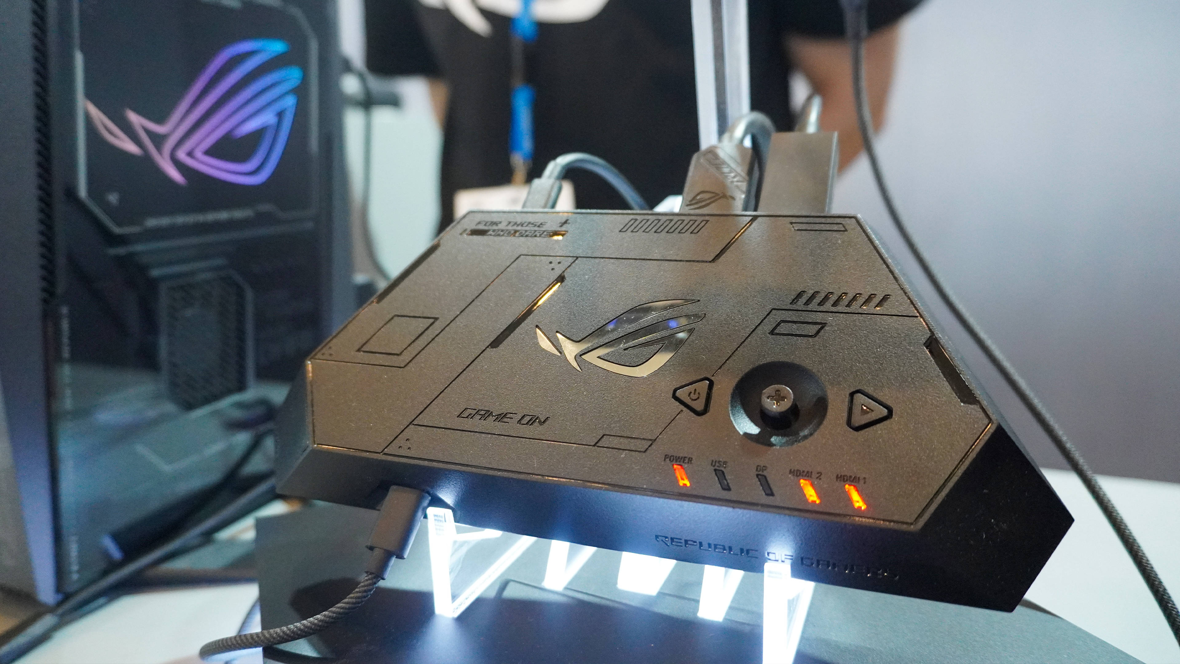 משקפי Asus ROG Xreal R1 AR