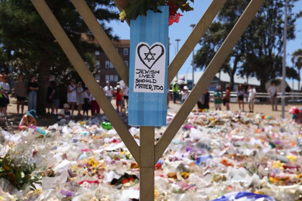יהודי אוסטרליה מדווחים על הטרדה, הפחדה לאחר שהעידו בפני הוועדה החוקרת את התקפת בונדי מדוע הפכתי לעורך הראשי של פורוורד