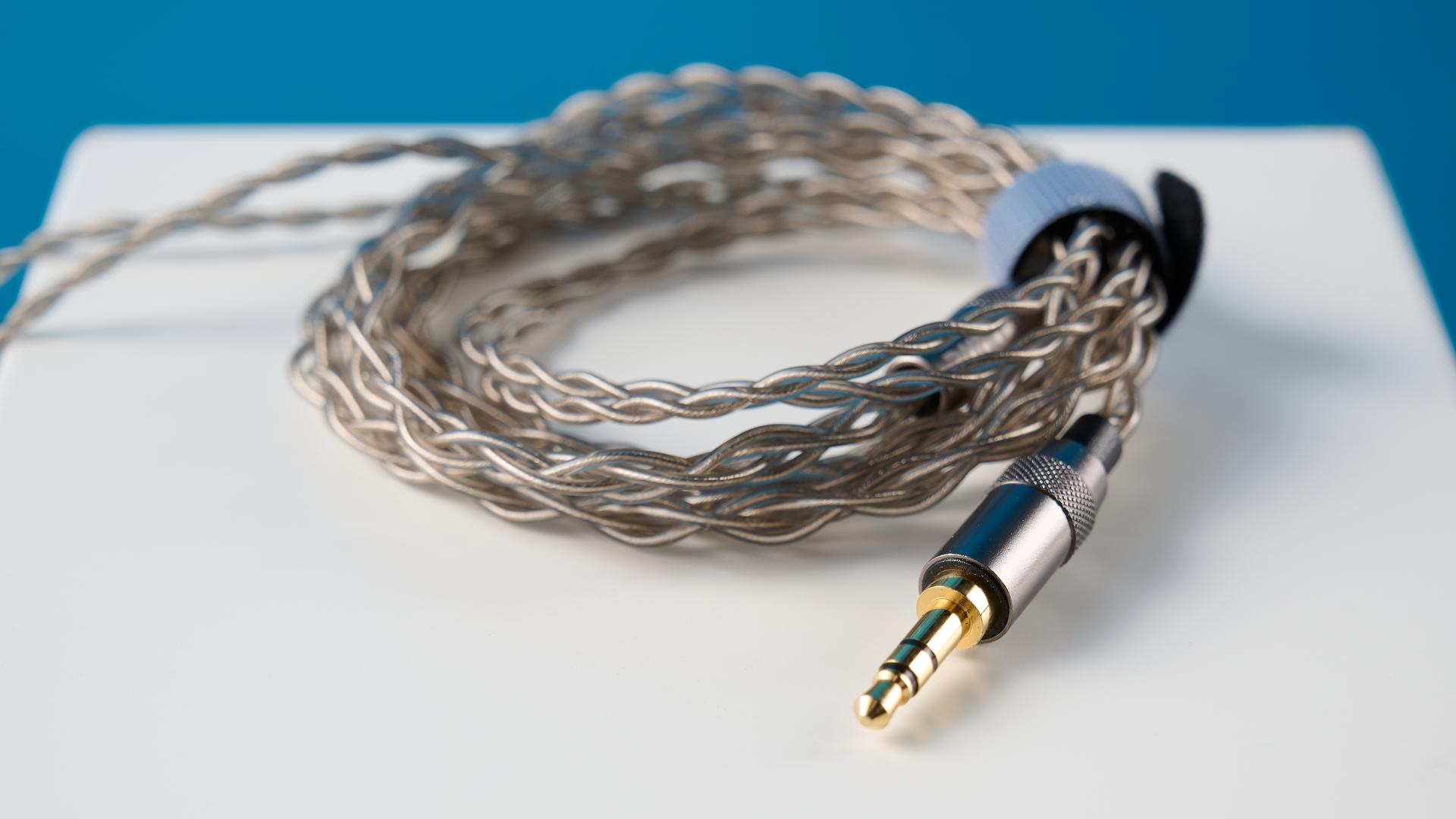 IEMs חוטיים של Dunu Titan X