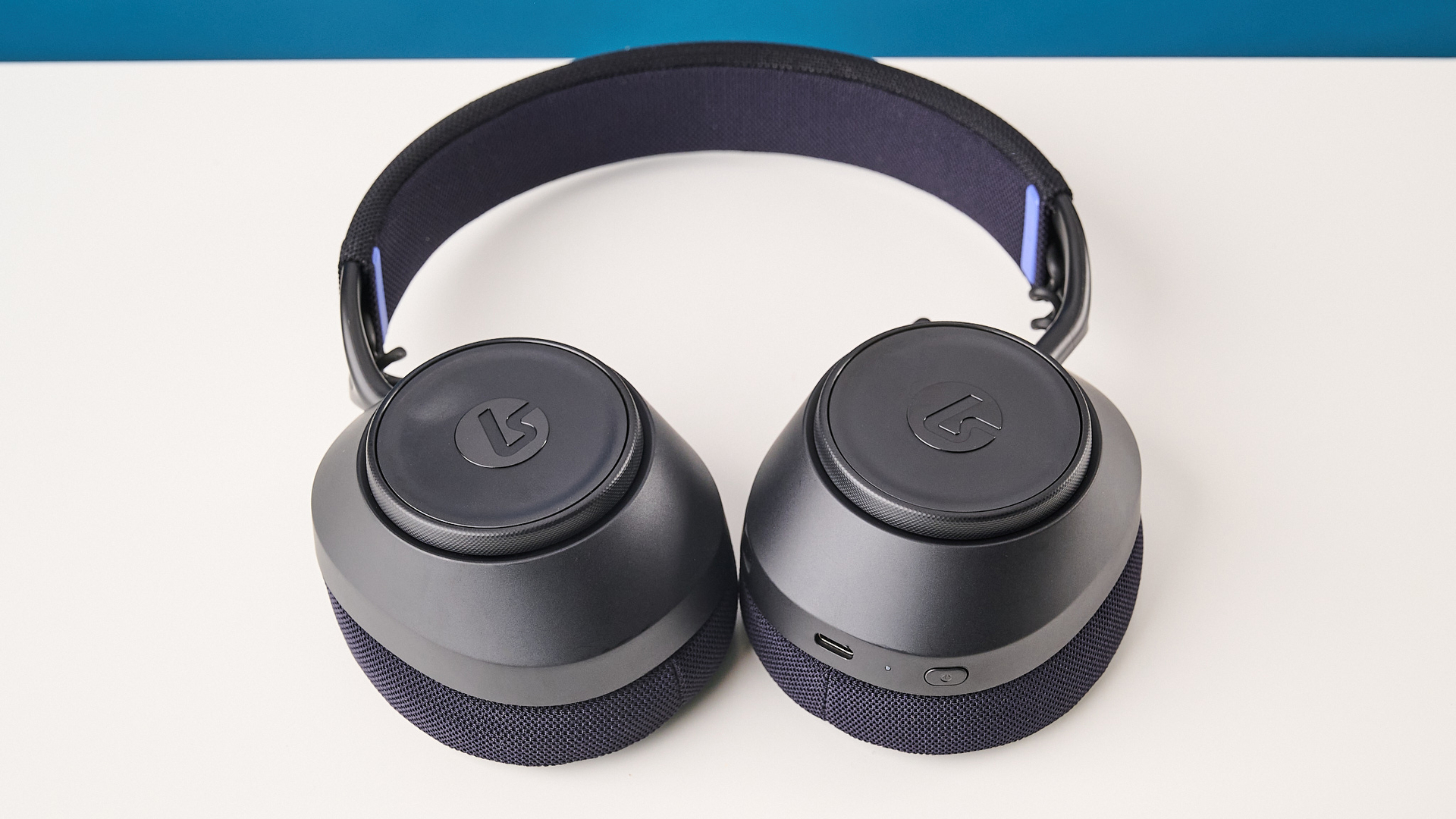 אוזניות גיימינג PowerA LucidSound LS500 בצבע שחור