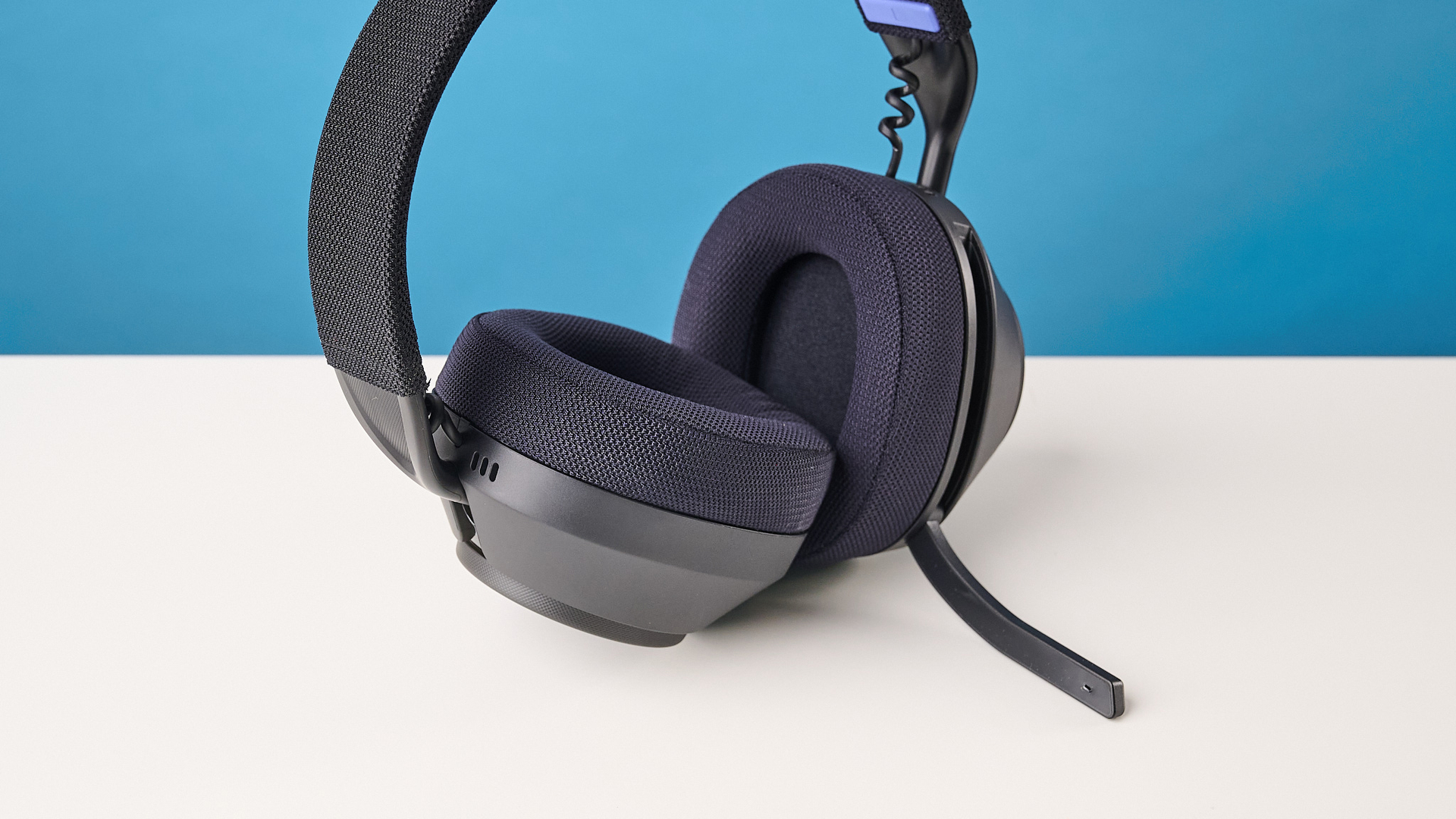 אוזניות גיימינג PowerA LucidSound LS500 בצבע שחור