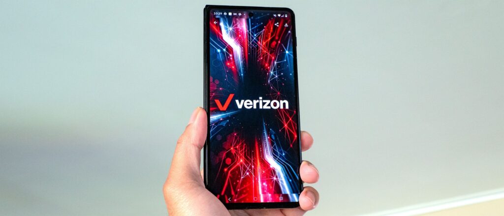 חזרתי ל-Verizon Wireless ל-30 יום - ועכשיו אני מבין מדוע אולטרה-רחב-פס הוא עניין כל כך גדול מאת ג'ון ולסקו פורסם ב-13 ביוני 26 בחירת העורך המעבר חזרה ל-Verizon Wireless למשך 30 יום מוכיח לי את היתרון הגדול של גישה למהירויות 5G Ultra Wideband בטלפון שלי.