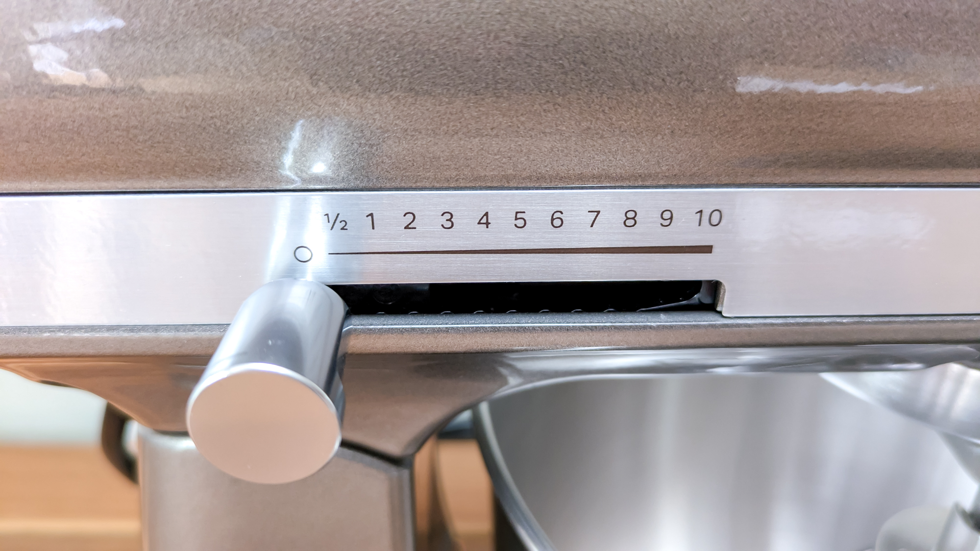 סקירת סטנד מיקסר KitchenAid Artisan Plus
