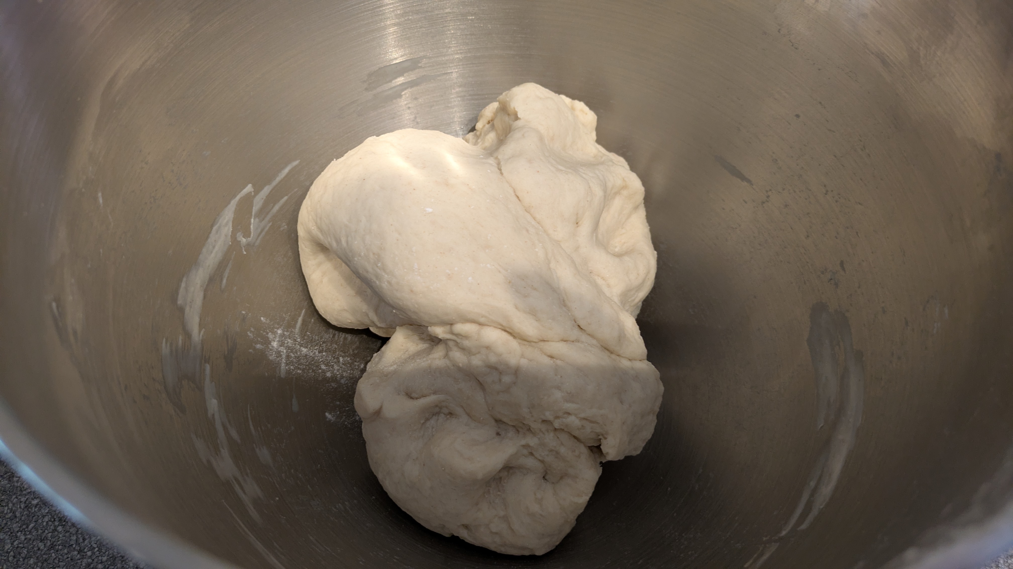 סקירת סטנד מיקסר KitchenAid Artisan Plus