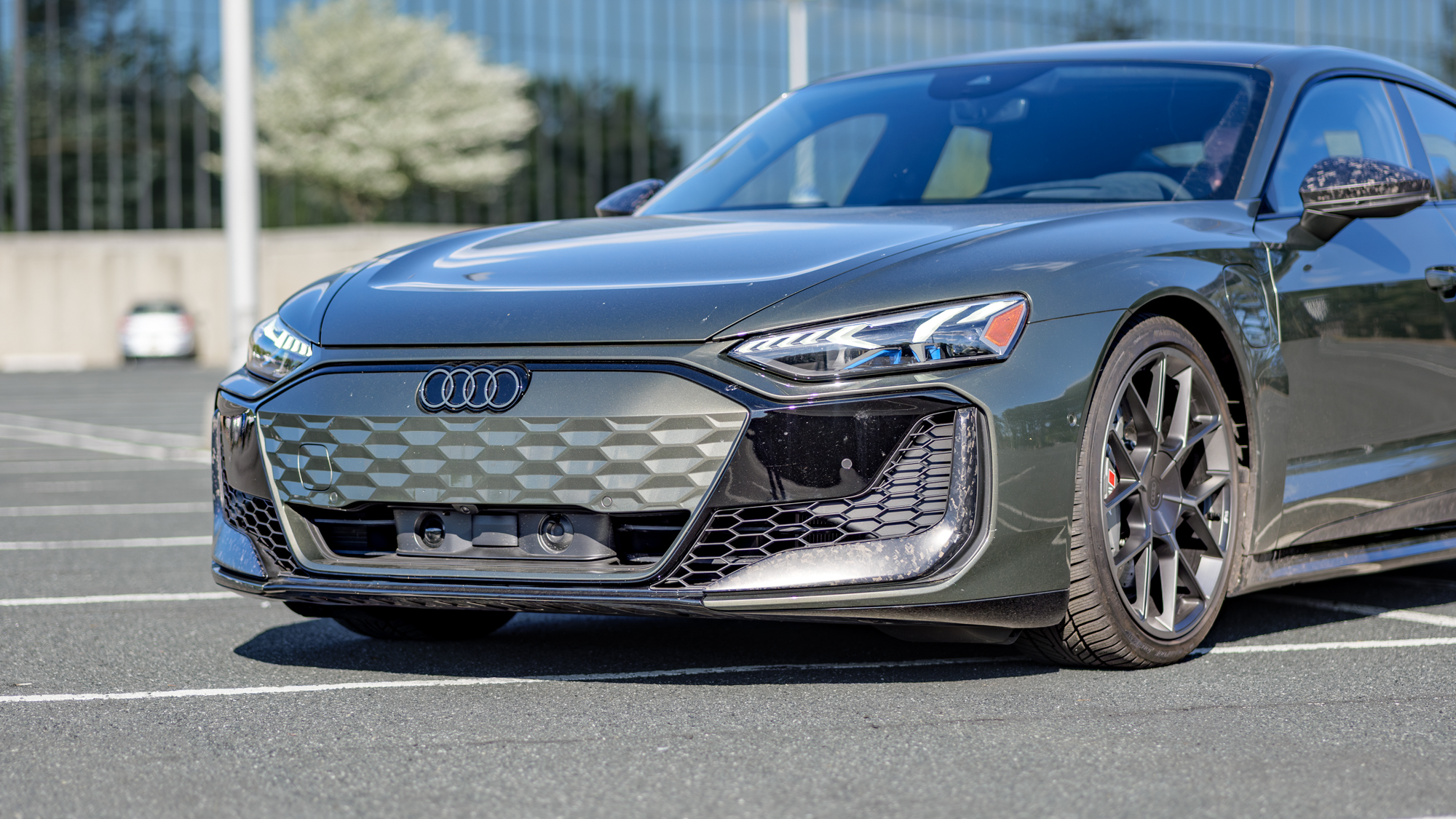 סקירת Audi RS e-tron RT 2026.
