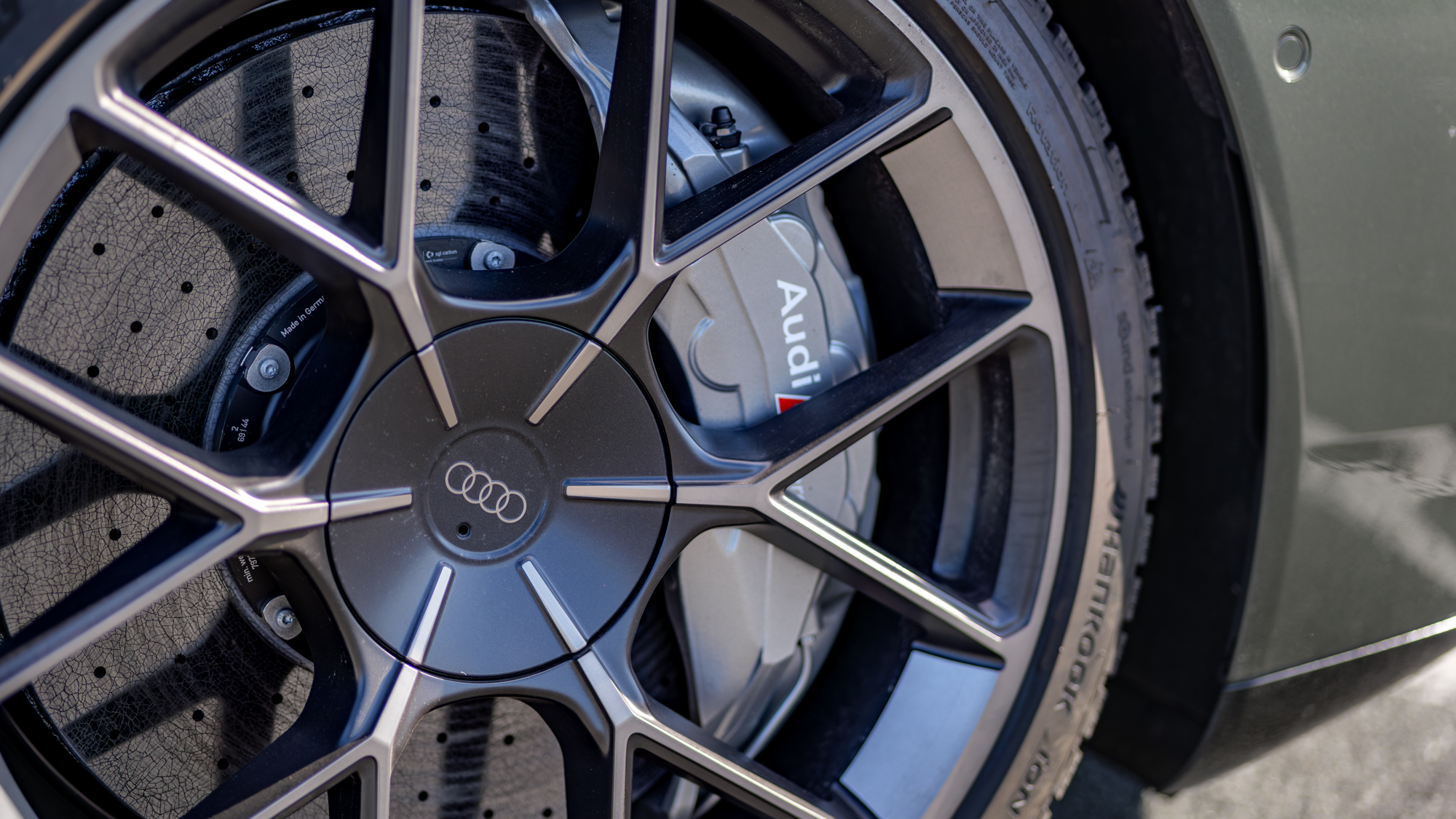 סקירת Audi RS e-tron RT 2026.