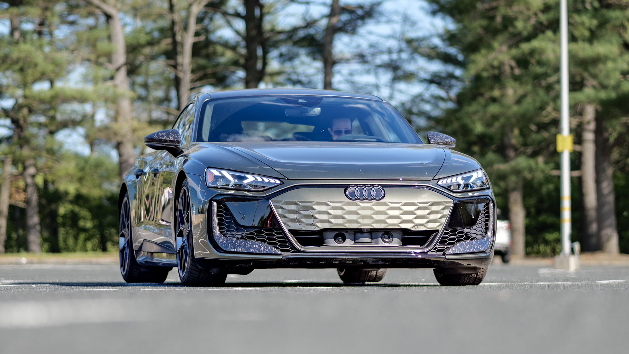 סקירת Audi RS e-tron RT 2026.