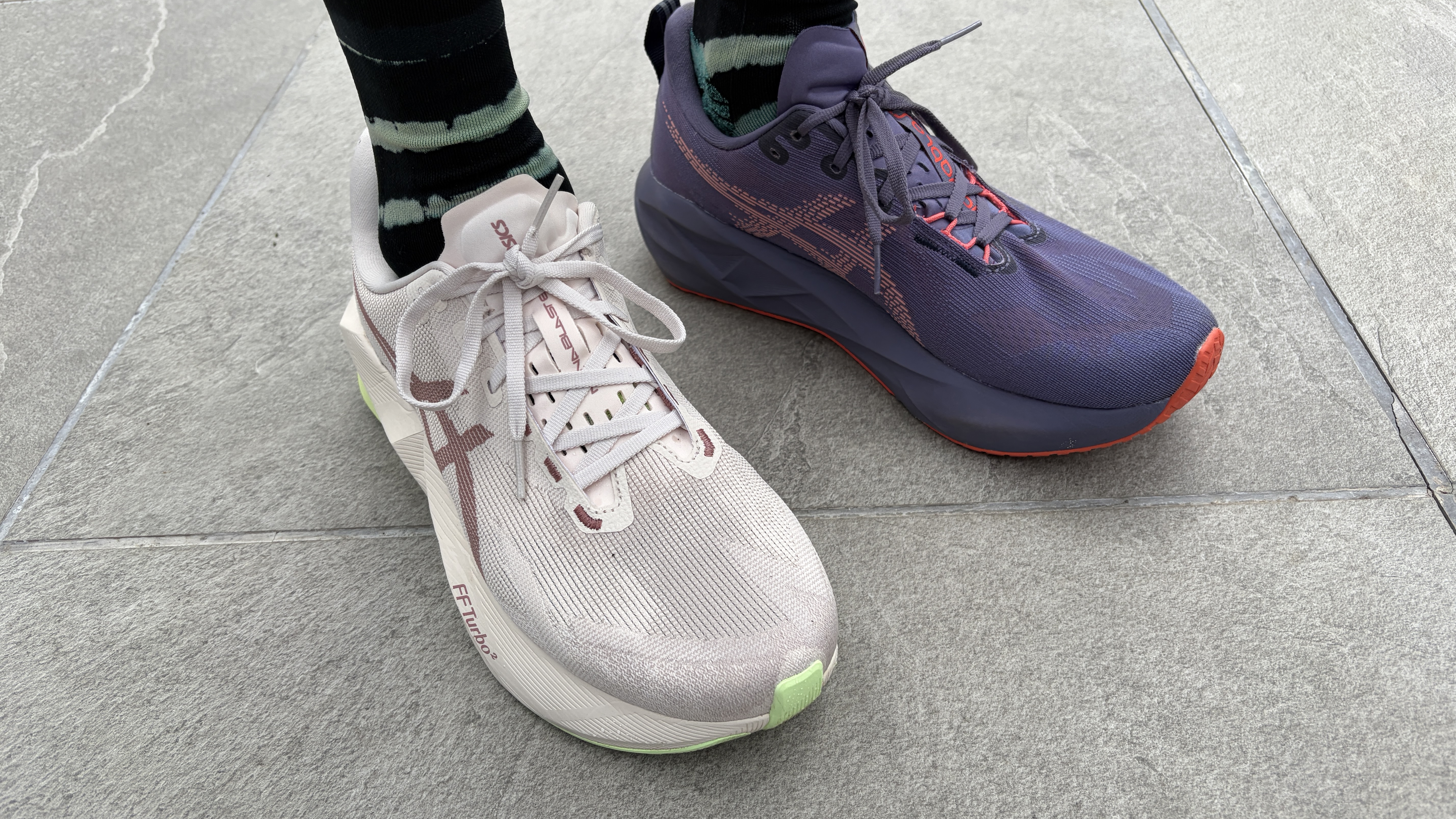 Asics Novablast 6 ו- Asics Novablast 5