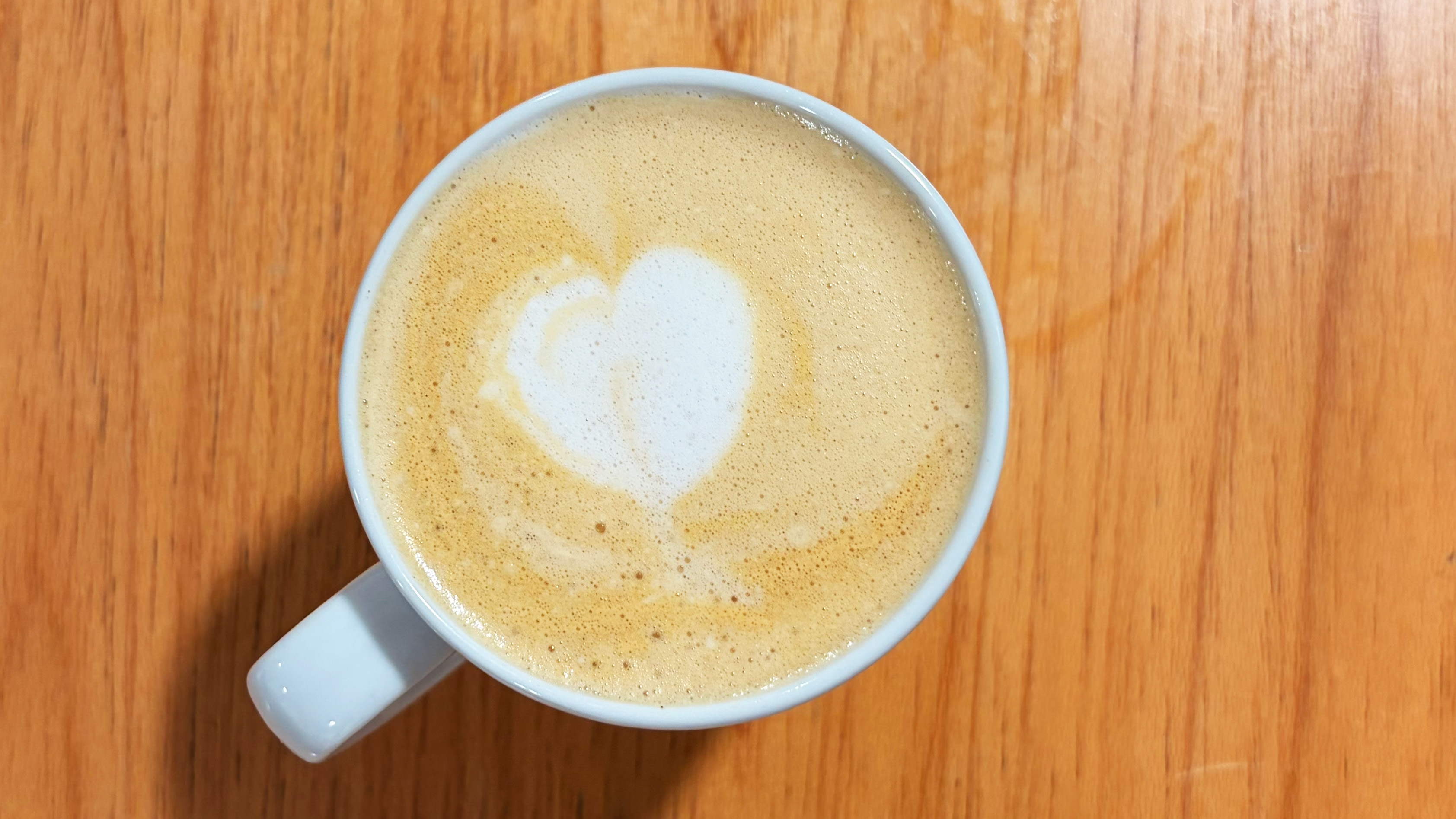 תמונה של לבן שטוח שנעשה ב-ninja auto barista pro