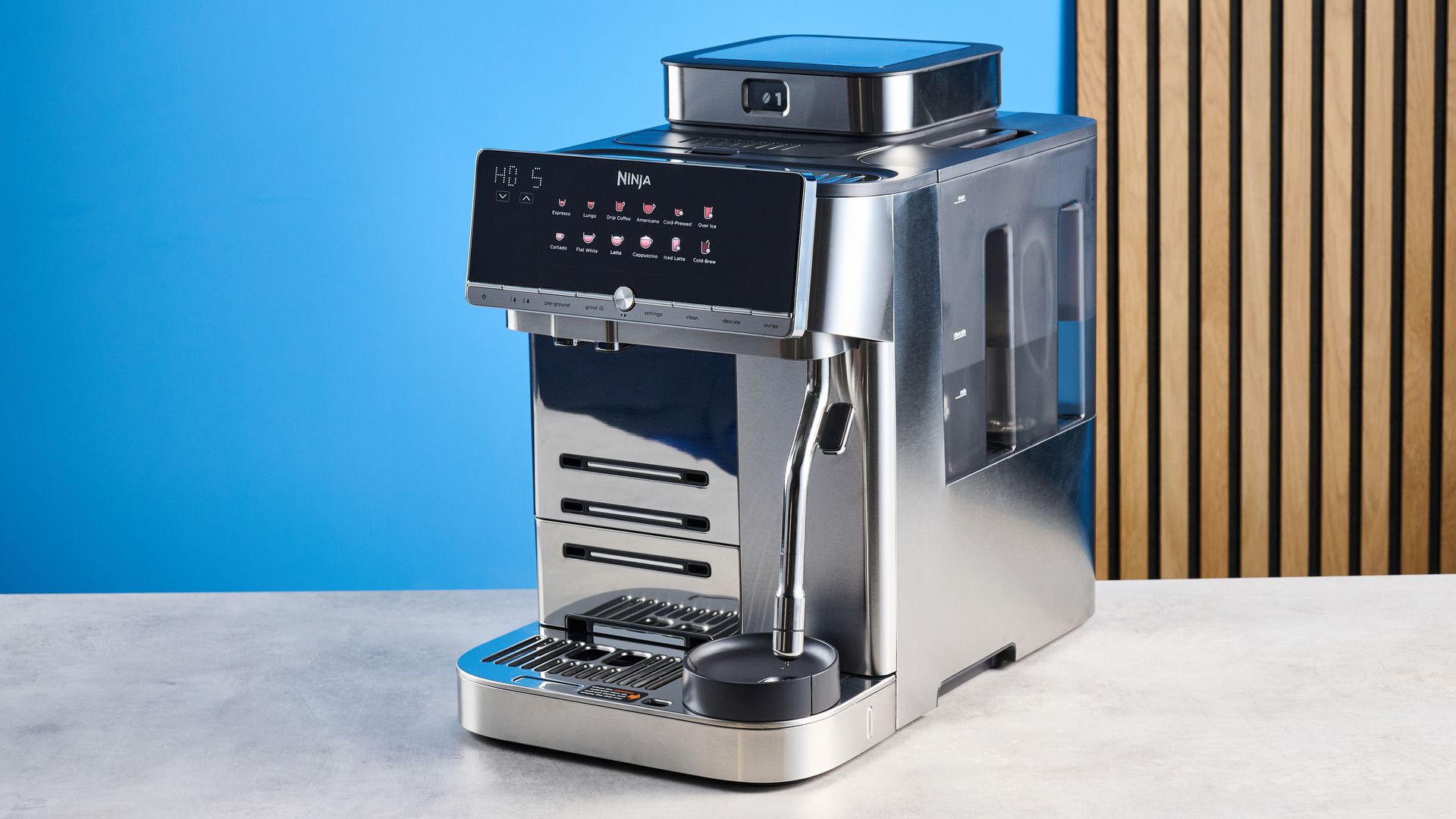 בדקתי את ה-Ninja AutoBarista Pro - וזו אחת ממכונות הקפה האוטומטיות השאפתניות ביותר שבדקתי אי פעם (אבל אני לא בטוח שהיא בצורה טובה) מאת ארין בשפורד פורסם ב-21 ביוני 26 ה-Ninja AutoBarista Pro היא מכונת קפה אוטומטית שאפתנית עם אספרסו, טפטוף, אבל אני לא בטוחה בכל הפונקציות שלה לחליטה קרה.