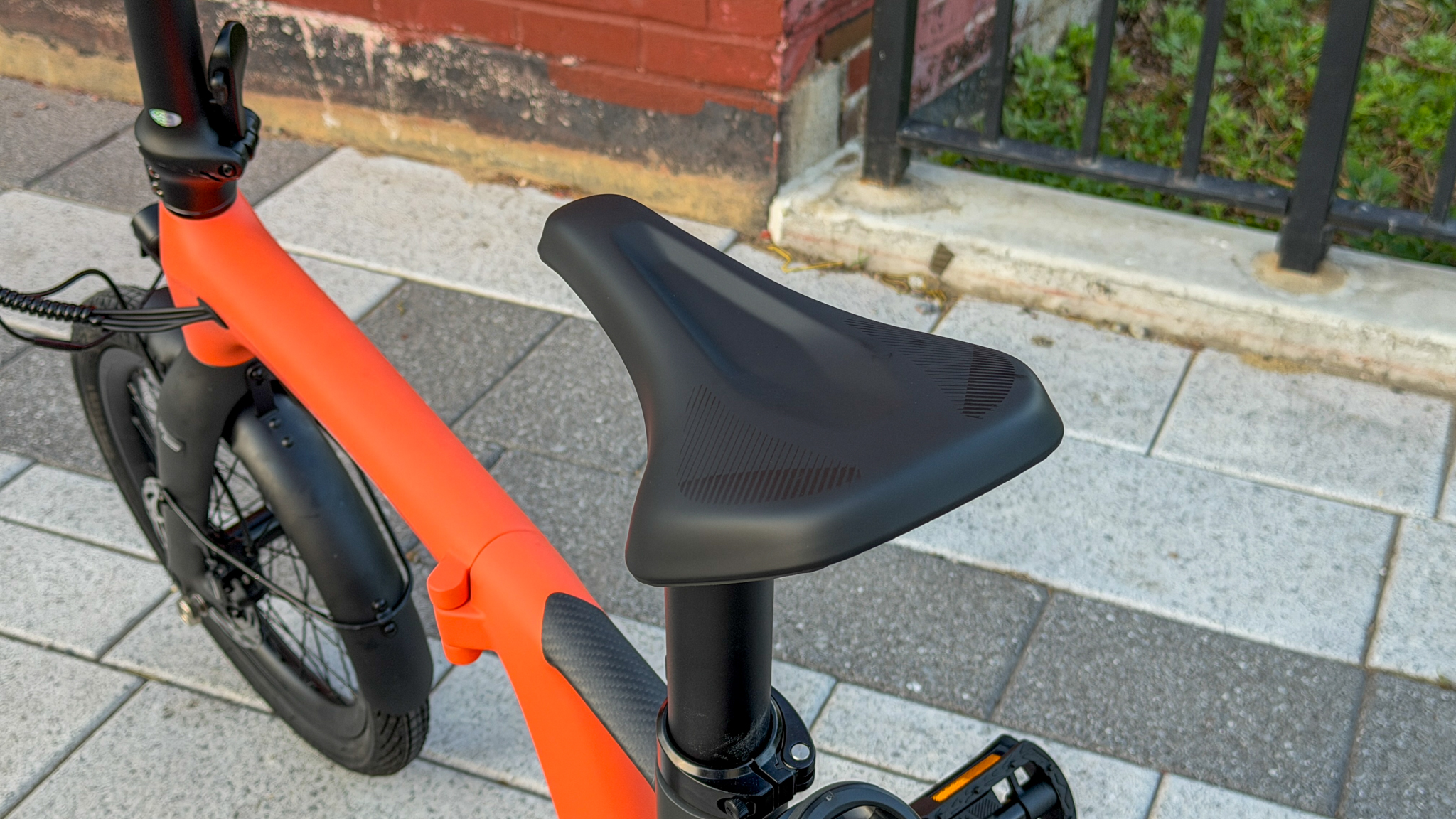 רכיבה על Urtopia Carbon Fold 2
