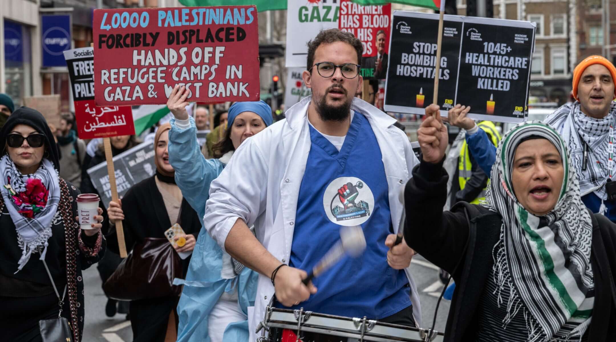 ממשלת בריטניה תומכת ברפורמות האנטישמיות של NHS שיגבילו סמלים פוליטיים. אני אישית מתאימה את כל המתנות לפרוורד, עד $36,000. האם אוכל להתאים את המתנה שלך עכשיו?