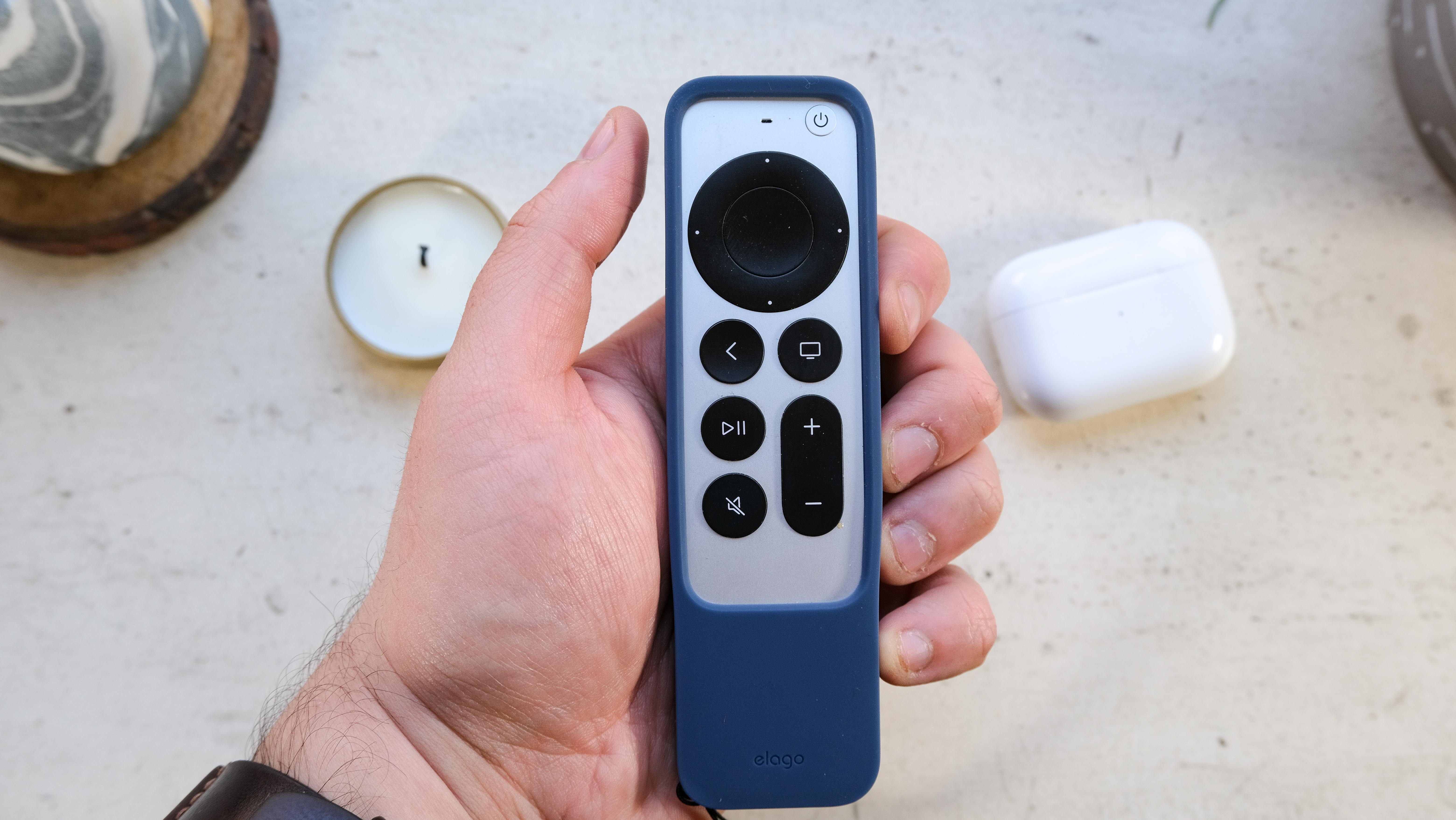 מארז שלט Elago R5 apple tv עם שלט Siri