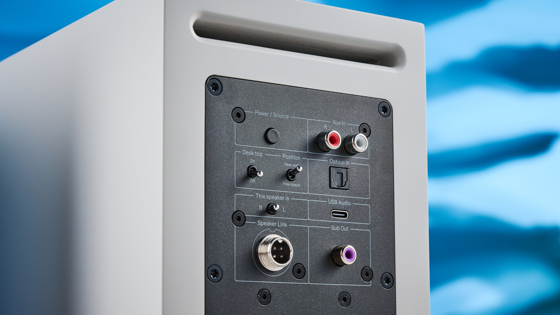 רמקולי מדף הספרים של cambridge audio l/rs בלבן עם טוויטר אלומיניום 21 מ