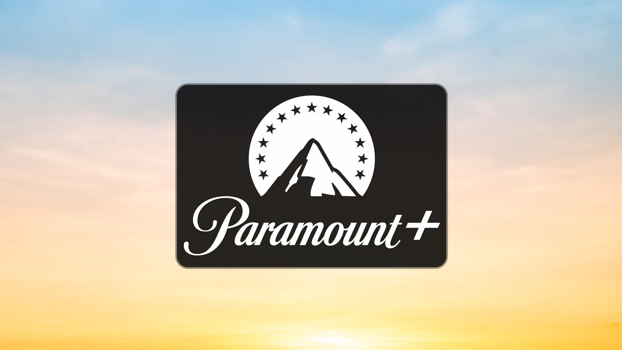 לוגו Paramount+ על רקע שקיעה