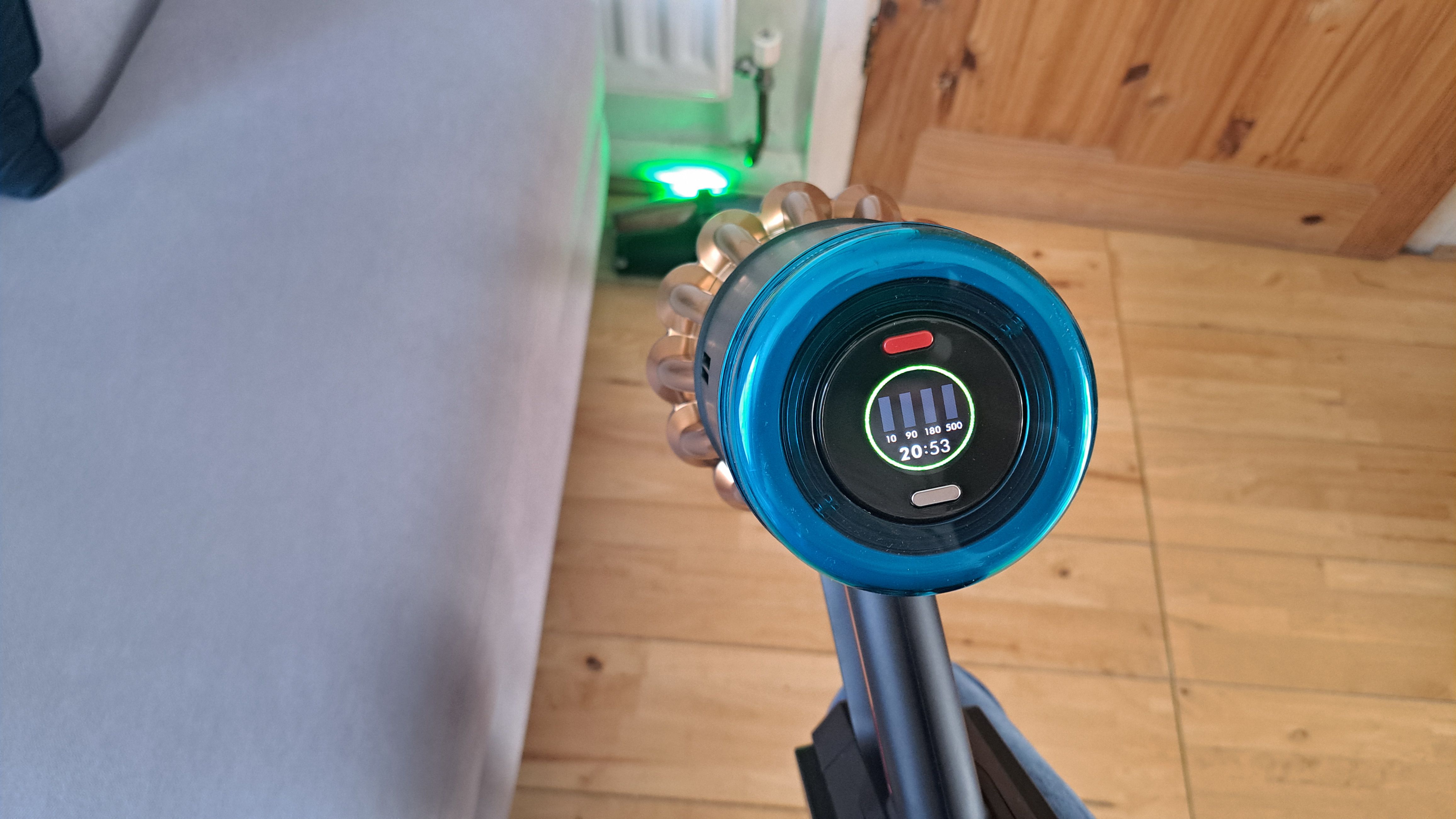 לחצני הפעלה של Dyson V16 Piston Animal