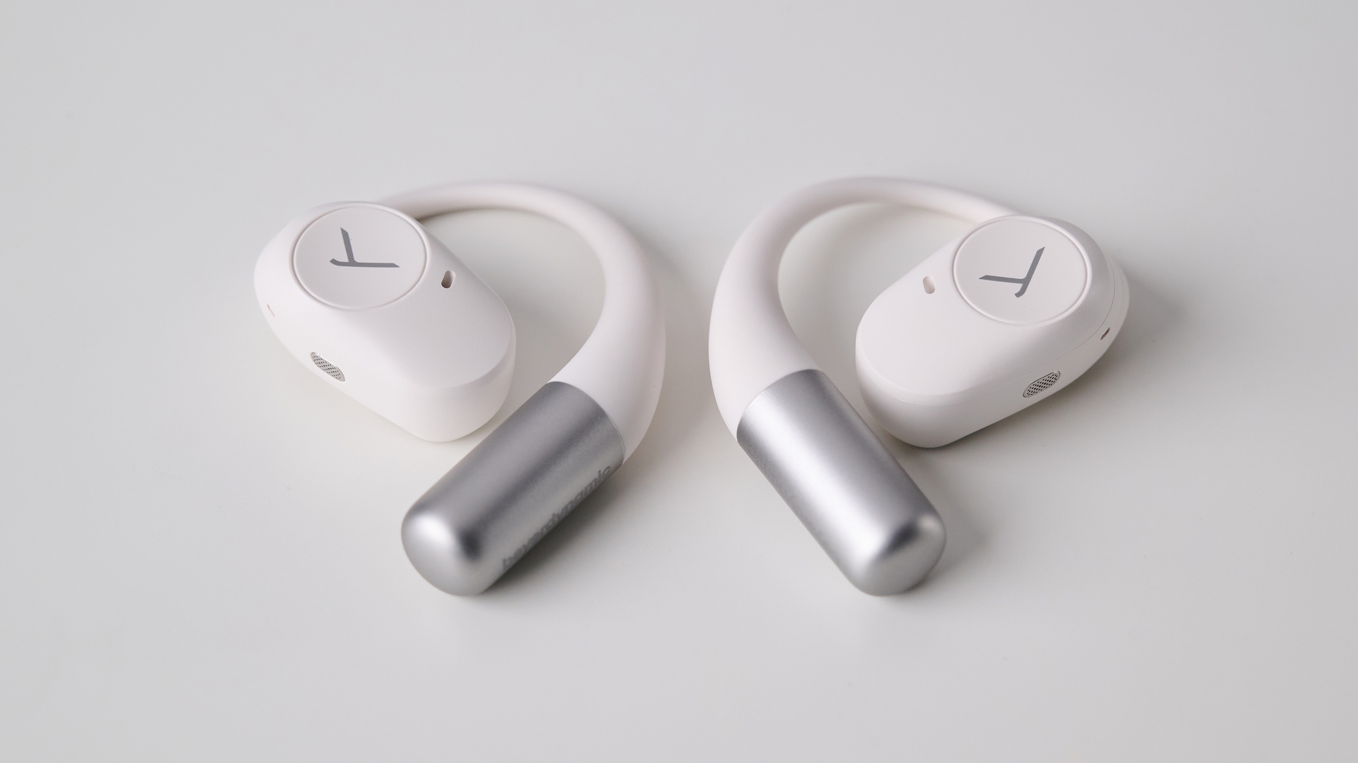 Beyerdynamic Amiron 200 בצבע לבן