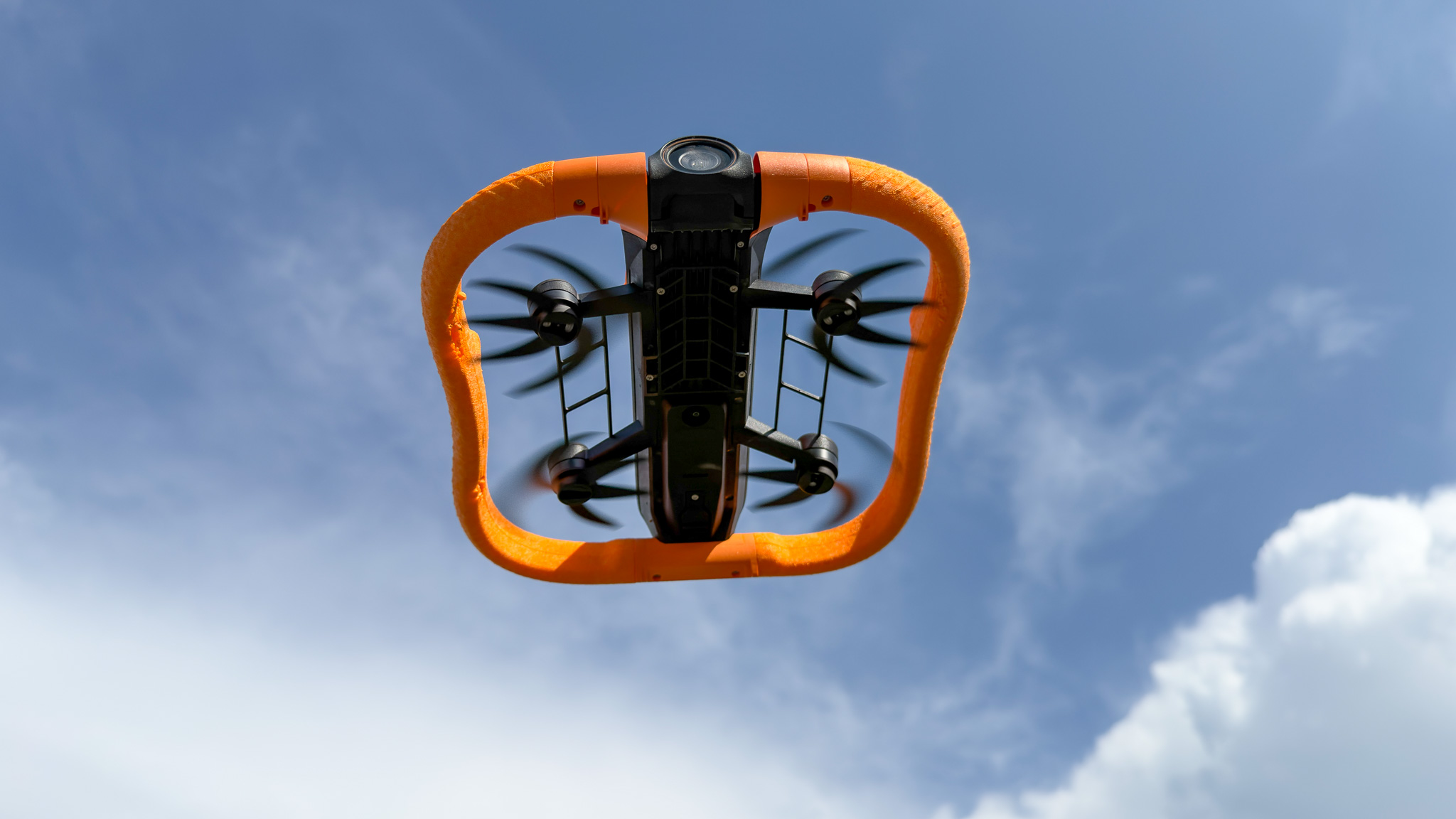 הצד התחתון של HoverAir Aqua