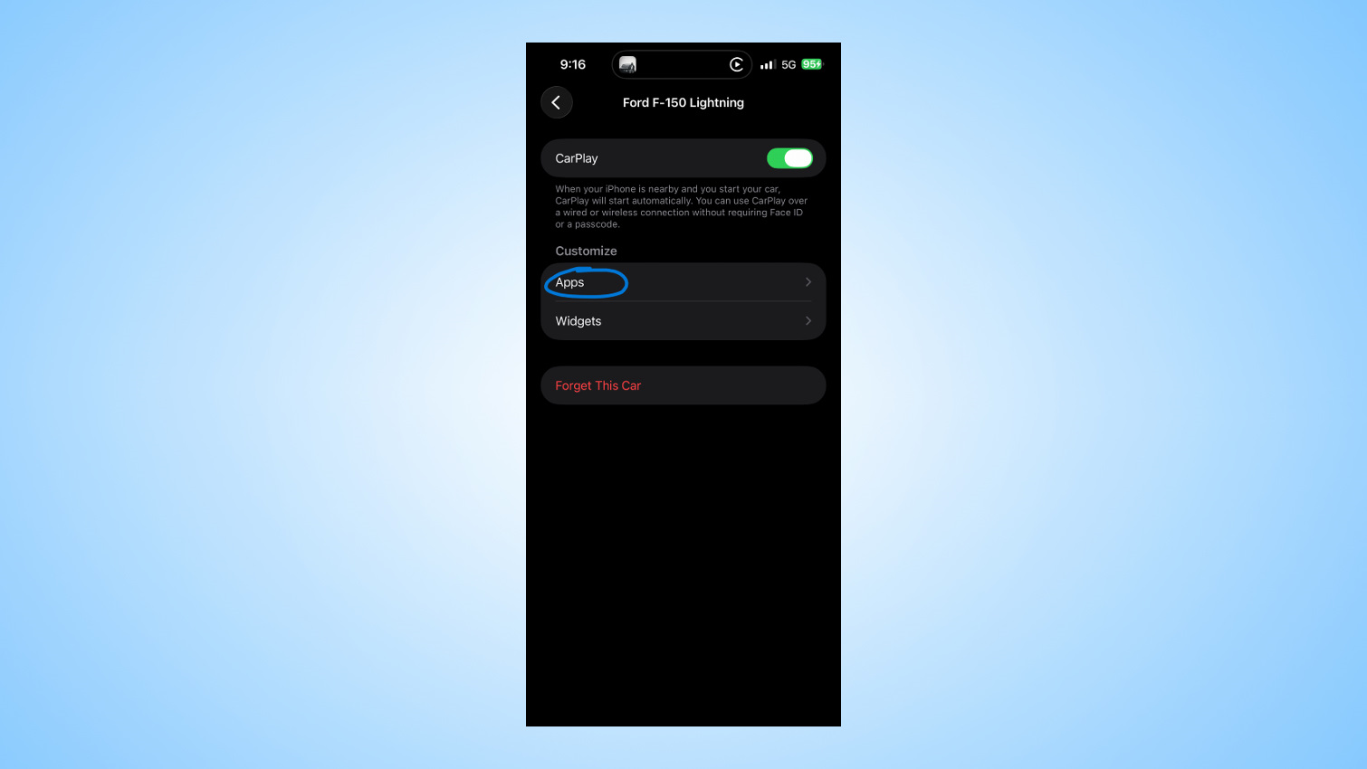 כיצד לארגן מחדש את צילומי המסך של אפליקציות CarPlay.