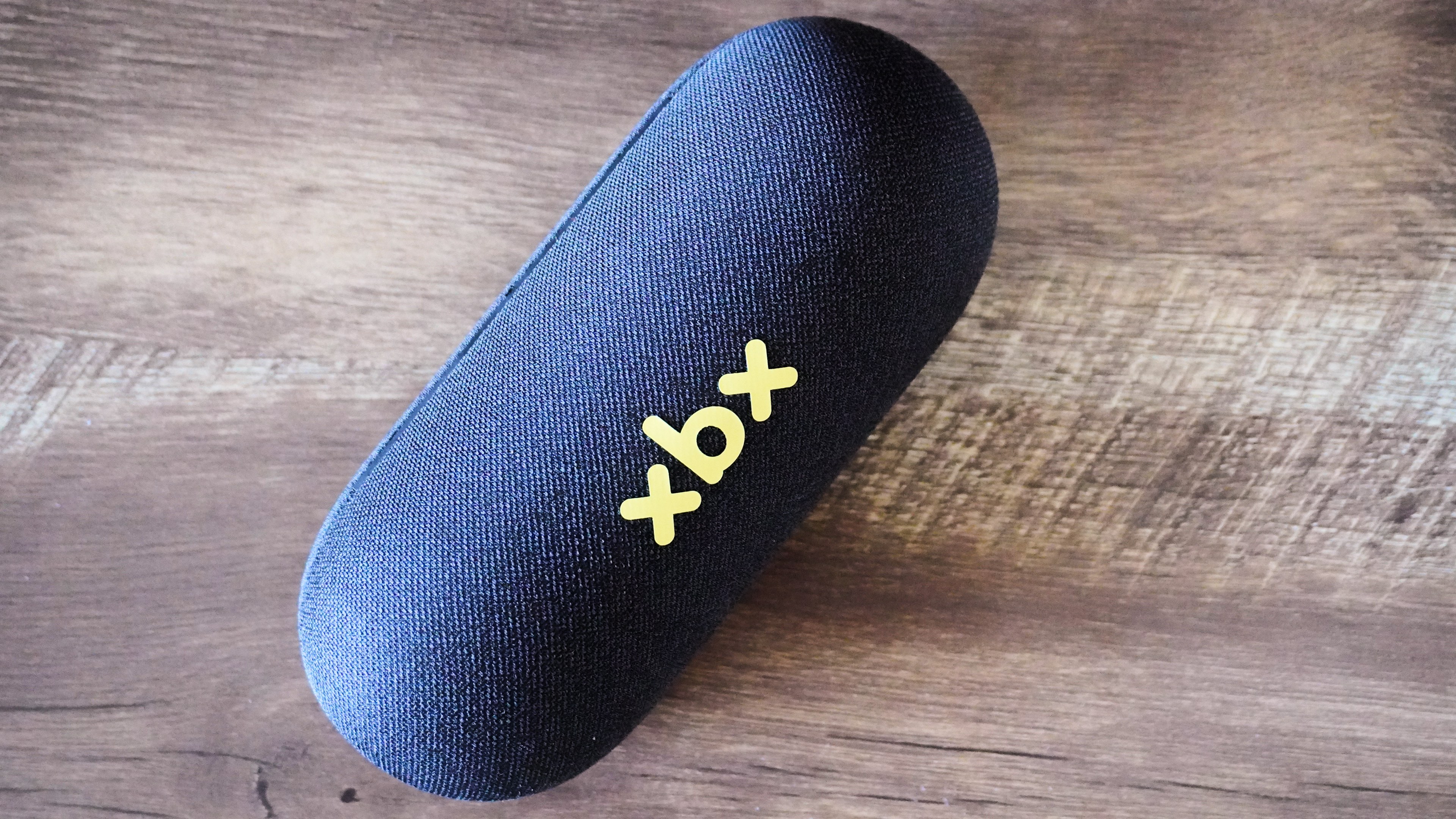 X מאת Xreal a01+