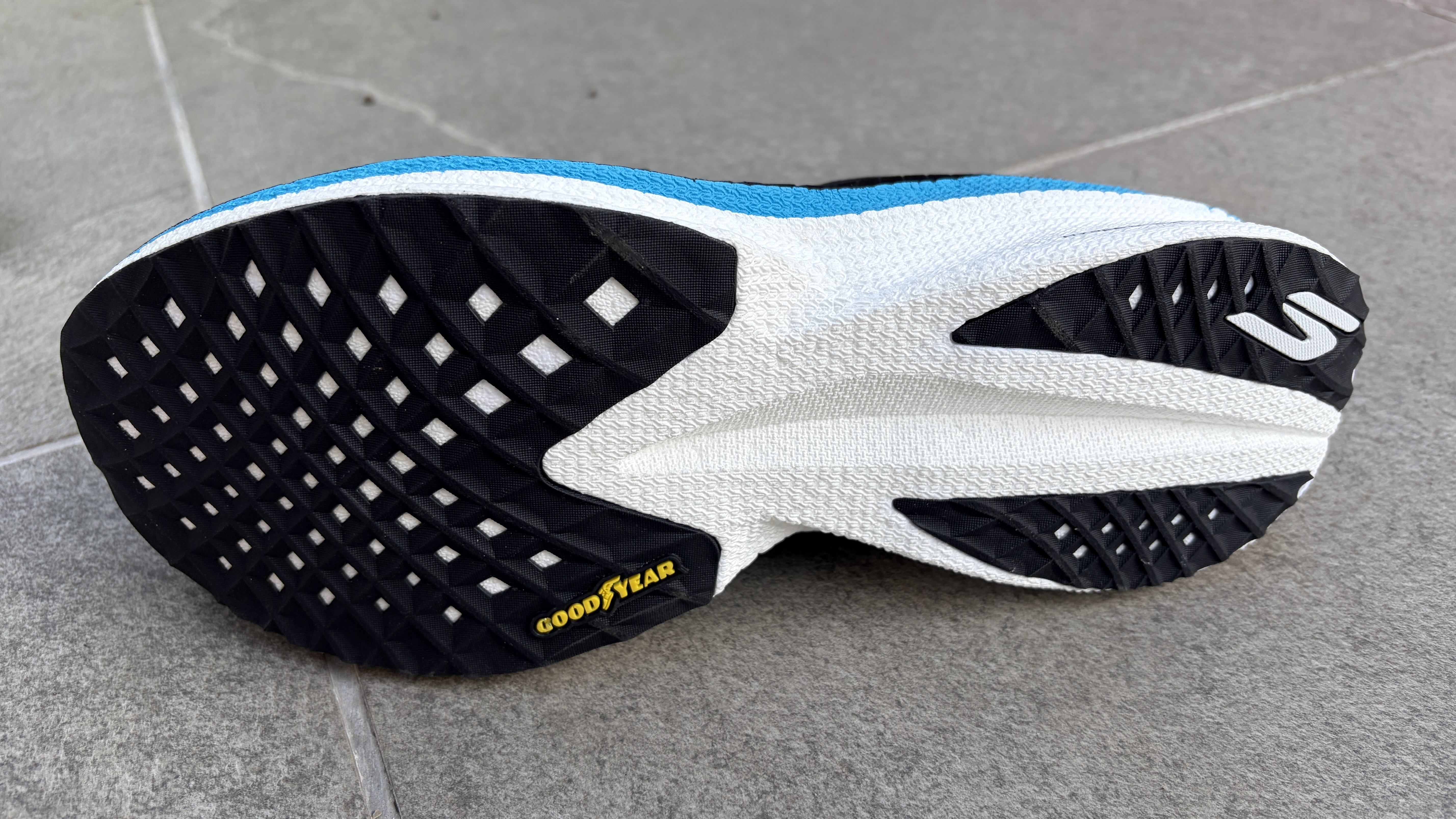 Skechers Aero Razor