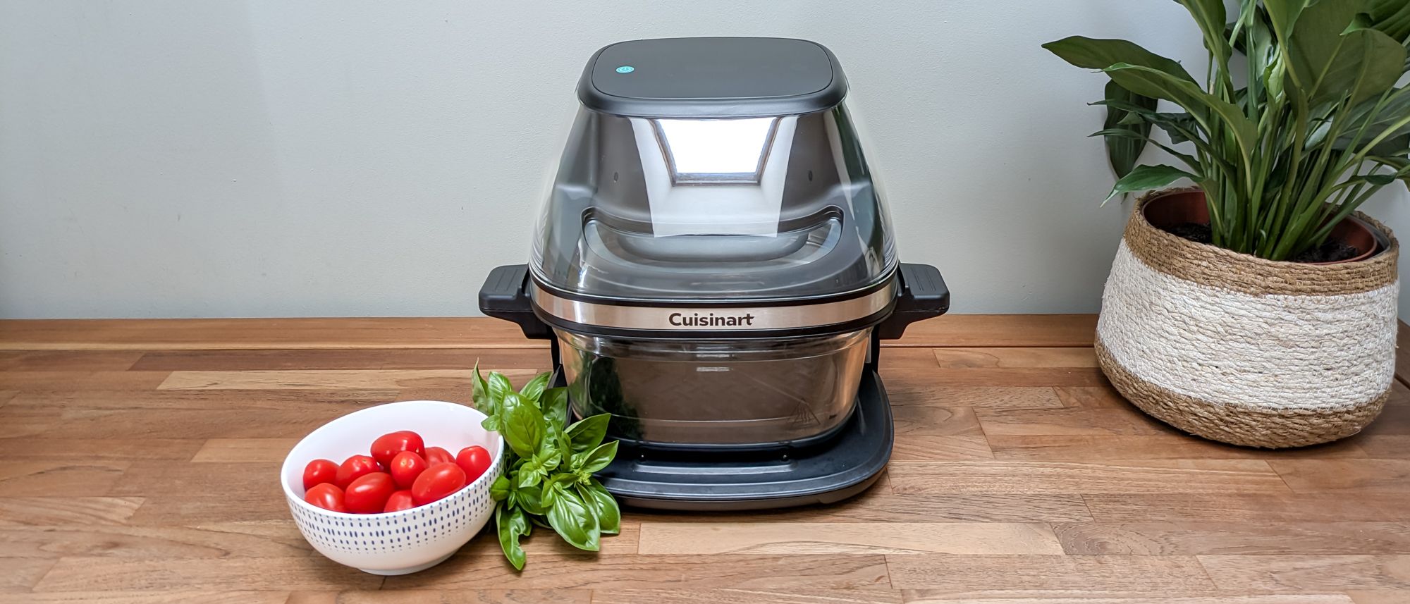 הפסיקו את הניחוש: הטיגון האווירי של Cuisinart מעניק לכם ארוחת ערב לעין מאת קמילה שרמן פורסם ב-17 ביולי 26 מומלץ להפסיק לפתוח את הטיגון האוויר שלכם: מדוע סלסלת הזכוכית Clearview של Cuisinart היא מחליף משחק.