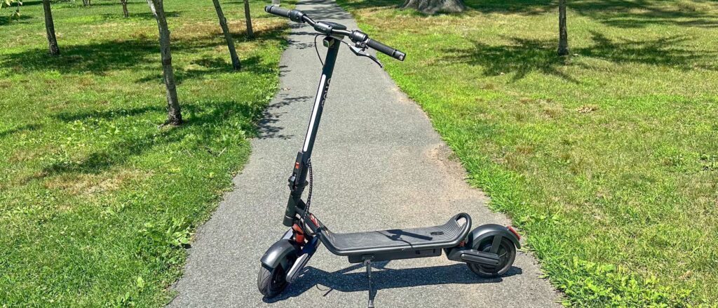 רצתי עם אדם זר במעלה גבעה ב-Apollo Explorer 2.0, ועישנתי לחלוטין את הקורקינט החשמלי שלו מאת מייק פרוספרו פורסם ב-28 ביולי 26. אני רוכב על Apollo Explore 2.0 כבר כמה חודשים; הנה הביקורת הכנה שלי על קורקינט חשמלי זה.