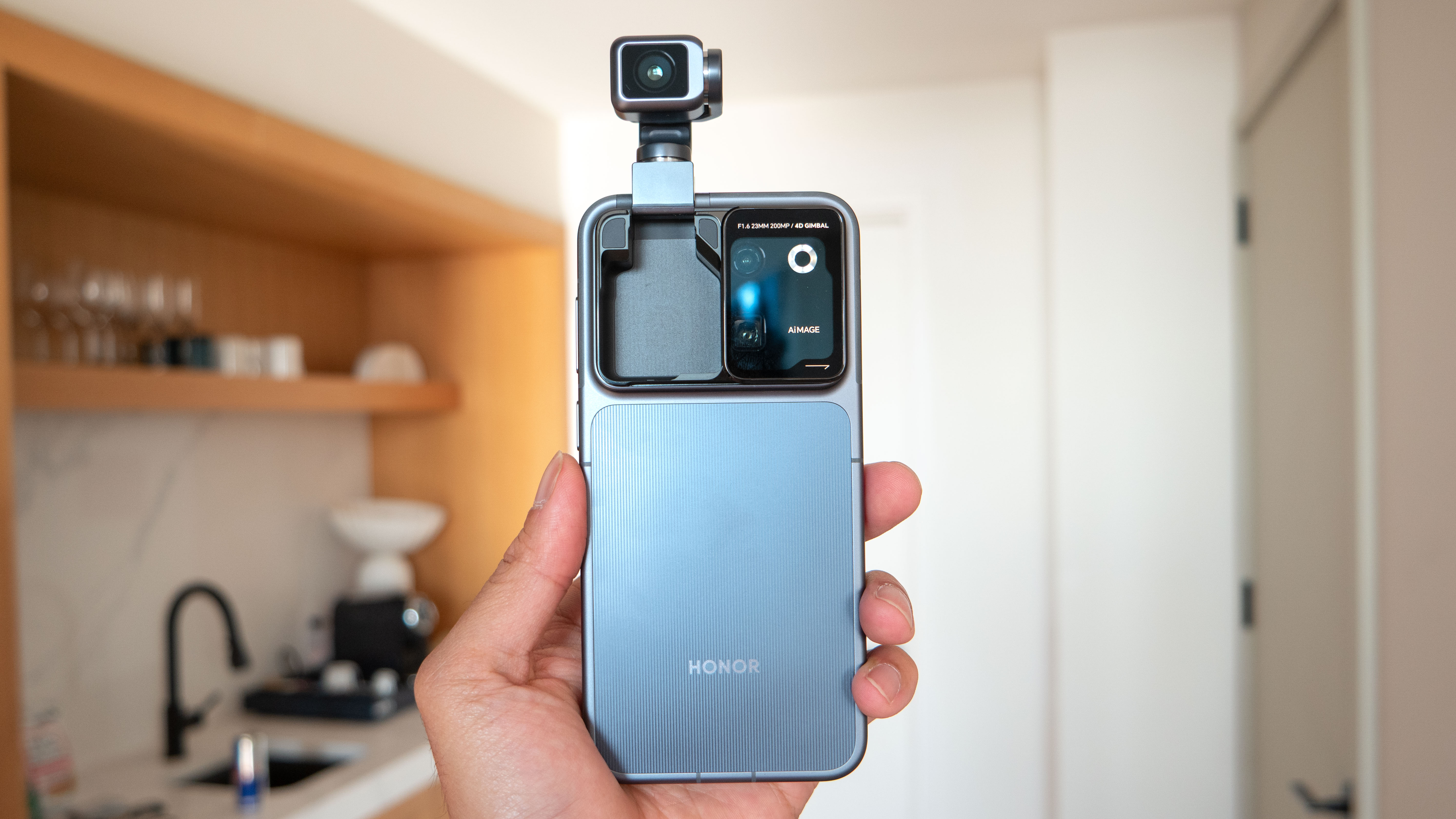 Honor Robot Phone מעשי.