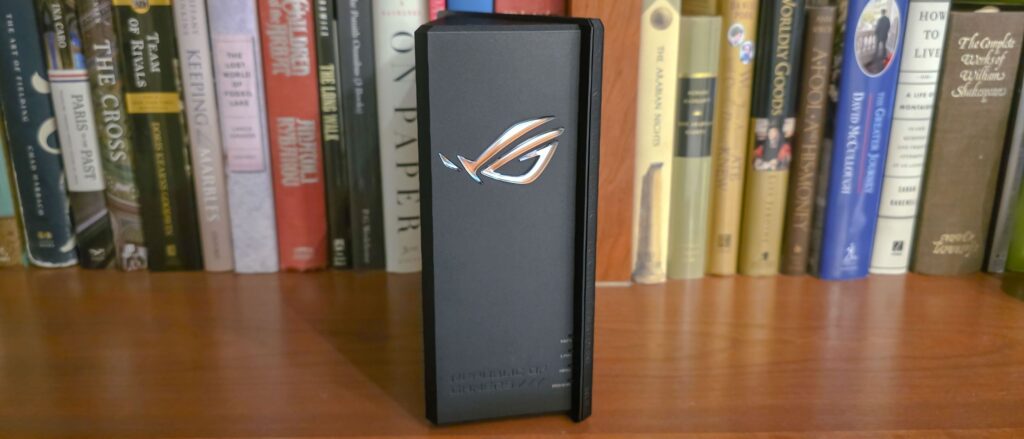 בדקתי את Asus ROG Strix GS-BE18000 ונתב המשחקים החמקן הזה חובט הרבה מעל המשקל שלו מאת בריאן נאדל פורסם ב-17 באוגוסט 26 בחירת העורך Asus ROG Strix GS-BE18000 אולי לא נוצץ כמו נתבי משחקים אחרים, אבל הוא מספק מהירויות וביצועים ברמה הגבוהה ביותר בשבריר מהמחיר.
