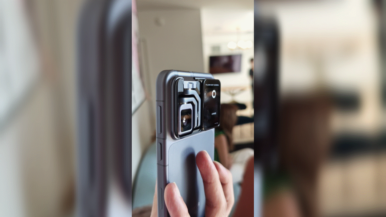 סקירה מעשית של Honor Robot Phone.