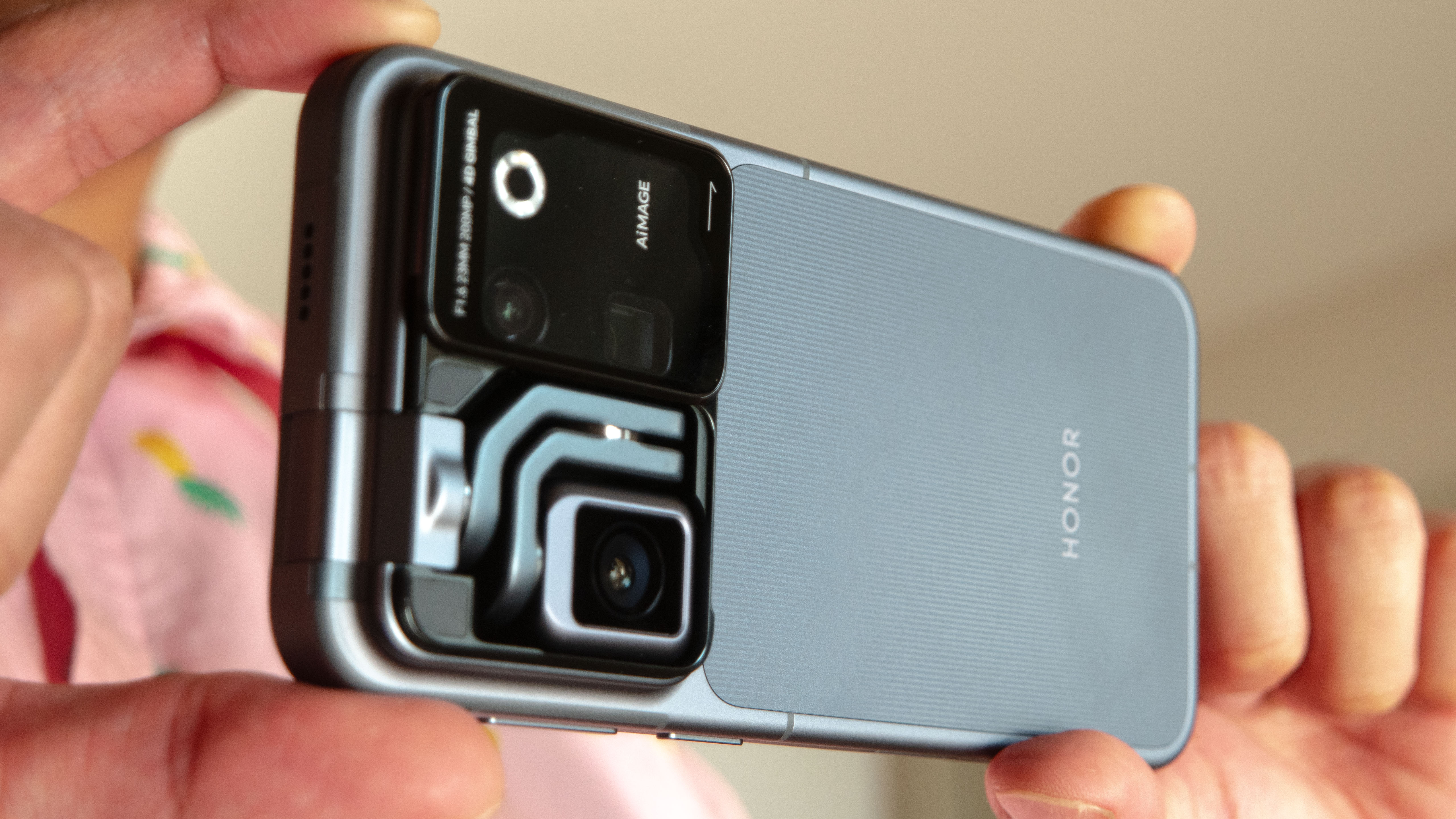Honor Robot Phone מעשי.