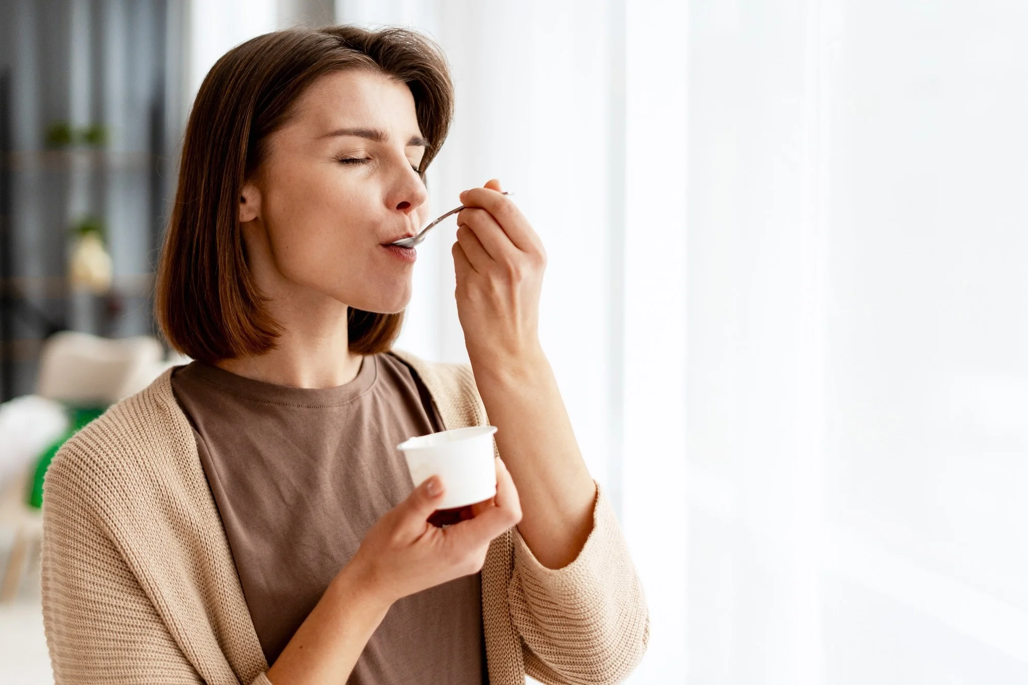 Study: Association Between Maternal Protein Intake and the Risk of Adverse Pregnancy Outcomes. Image Credit: AYO Production / Shutterstock
