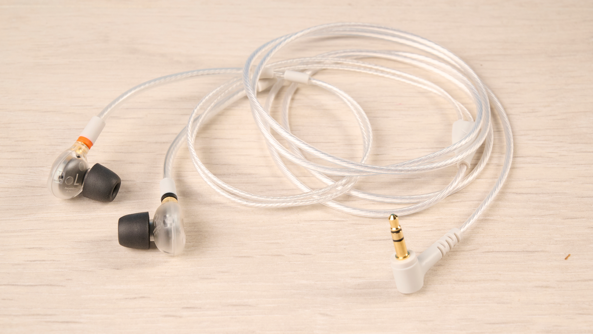 מסכי אוזן של Beyerdynamic DT 30 IE
