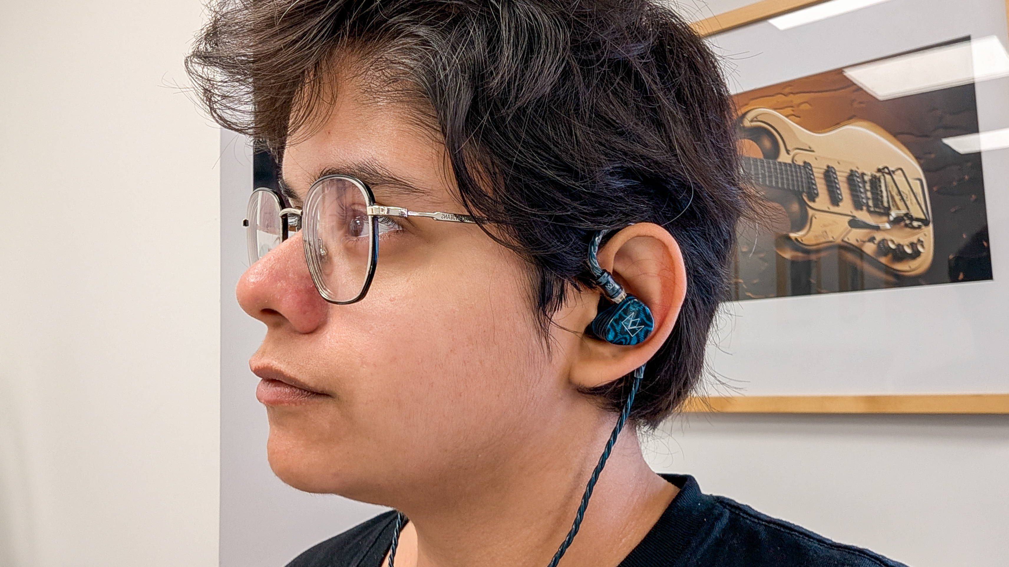 צגי Noble Audio Iris בתוך האוזן