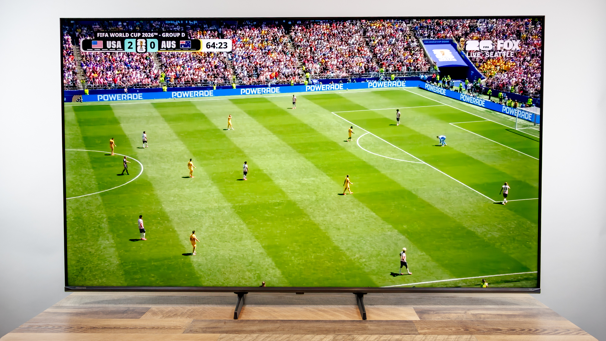 Hisense U6SF Pro TV על שולחן