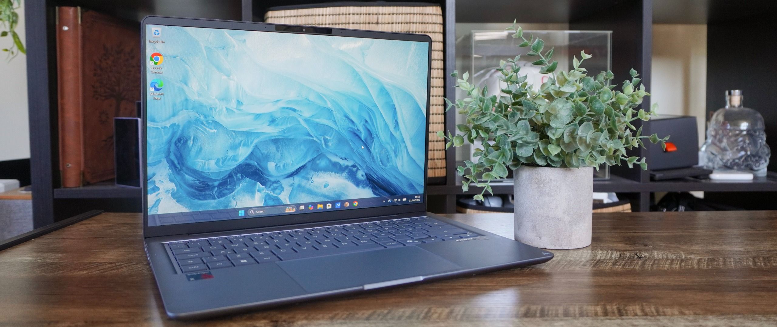 בדקתי את ה-Asus Zenbook 14 למכללה - זה מתאים מאוד, אבל Windows על 8GB RAM היא בעיה מאת ג'ייסון אנגליה פורסם ב-10 בספטמבר 26 מומלץ אם מתייחסים אליו נכון, זהו מחשב נייד נהדר
