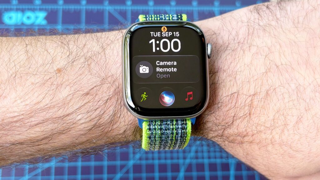 הנה איך להפעיל את Siri AI החדש ב-Apple Watch שלך