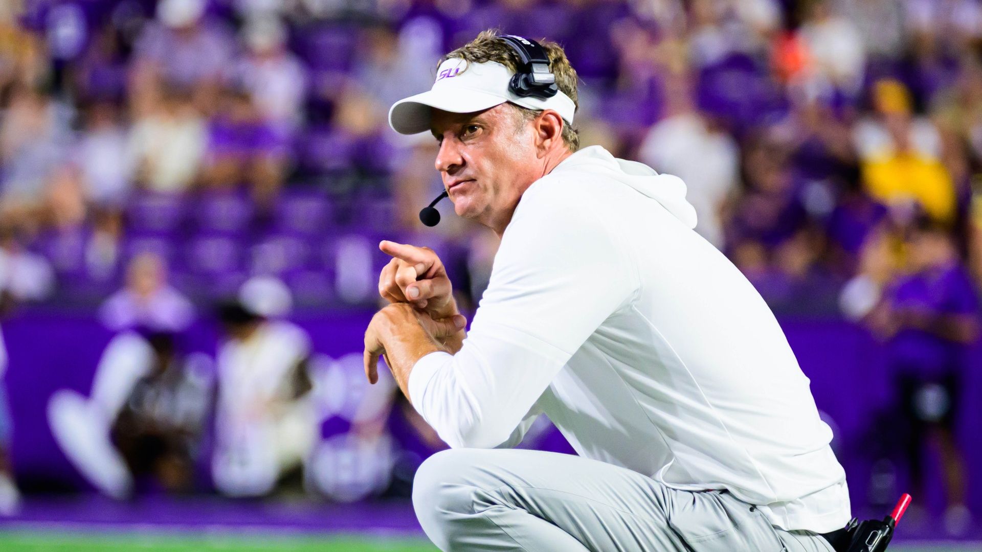 LSU Tigers head coach Lane Kiffin